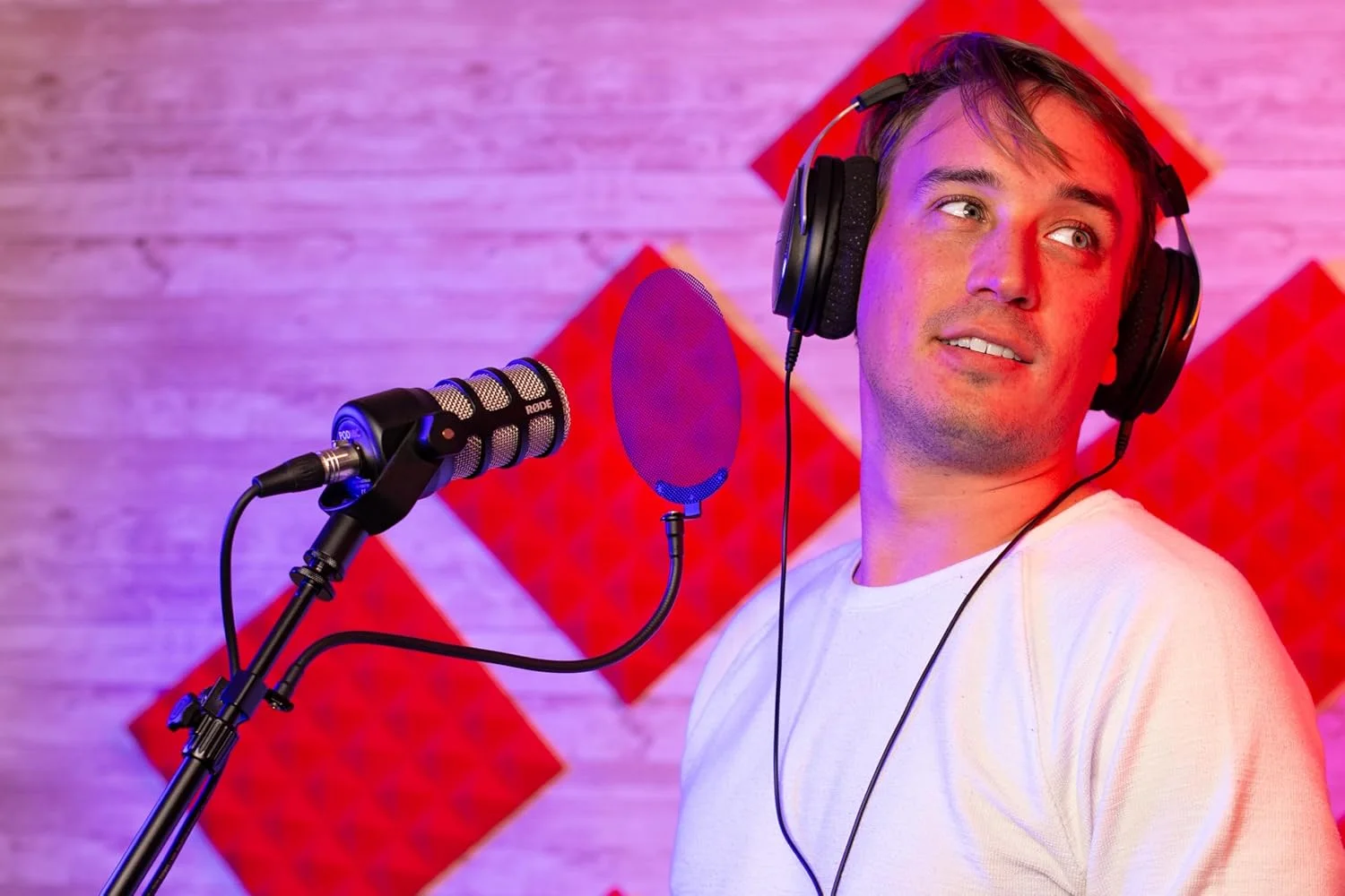 فیلتر پاپ فلزی Gator Frameworks با گردن غازی 12.4 اینچی (GFW-POPFILTER-MTL) فیلتر پاپ فلزی Gator Frameworks با گردن غازی 12.4 اینچی (GFW-POPFILTER-MTL)