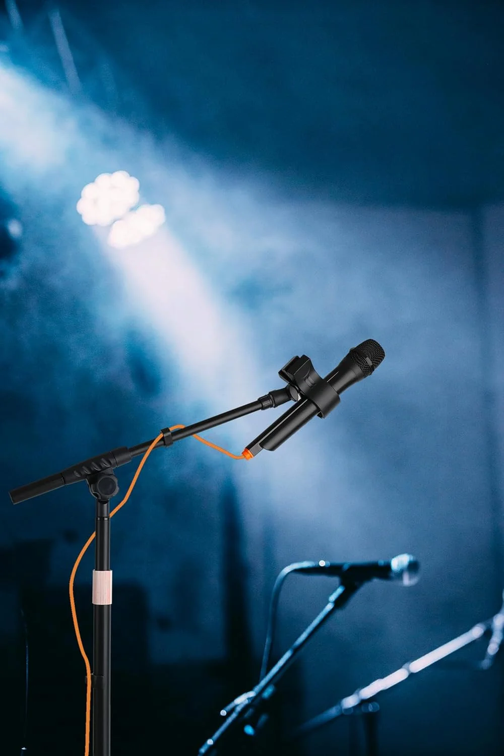 پایه میکروفون ایستاده با بازوی بوم، پایه میکروفون با پایه سنگین وزن، ارتفاع قابل تنظیم 63 تا 175 سانتی متر، پایه نت موسیقی با نگهدارنده میکروفون، گیره های کابل برای اجرا، پادکست، استودیوی ضبط، کارائوکه