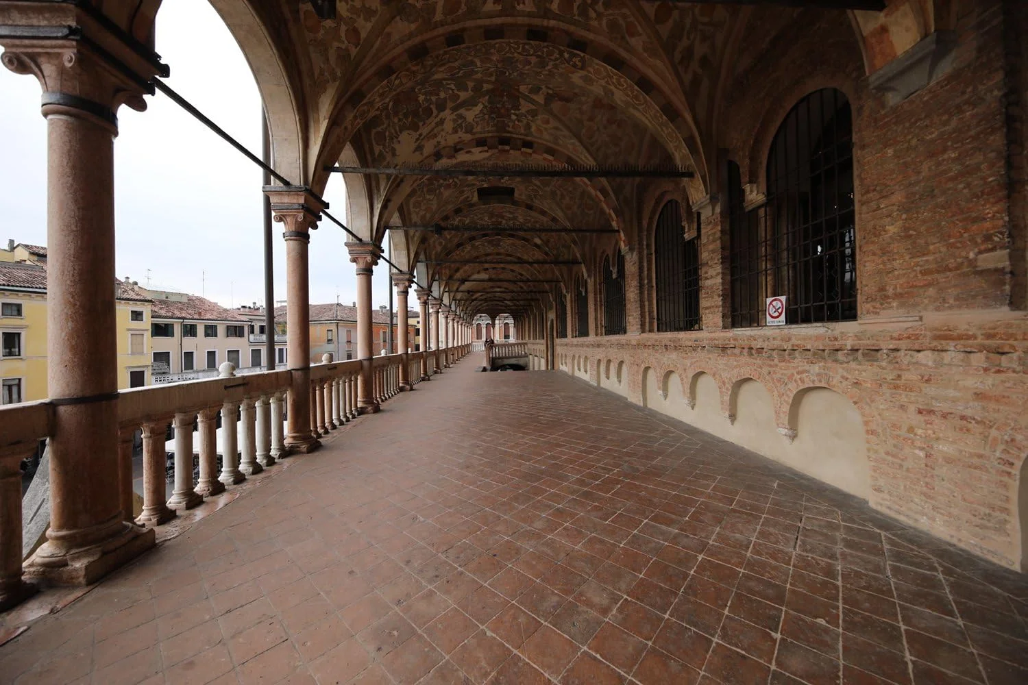 لنز سیگما 12-24mm F/4 Dg Hsm Art - مشکی