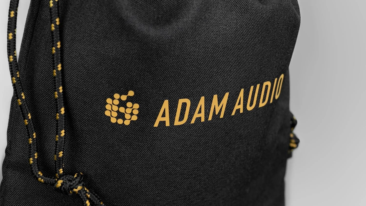 هدفون استودیویی پشت بسته ADAM Audio H200 به همراه نرم افزار بهینه سازی و فضاسازی