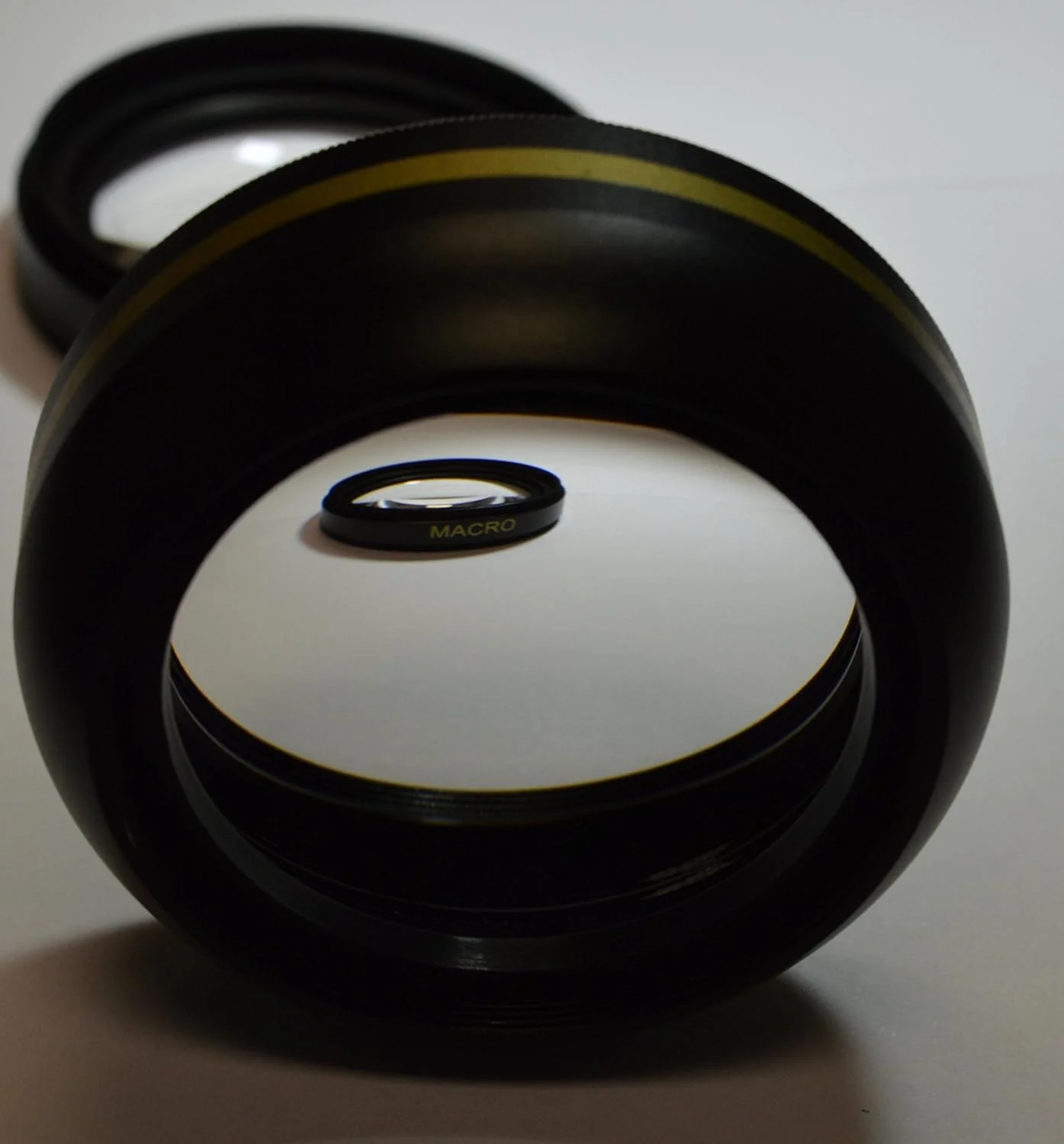 لنز واید انگل HD سوکو 52 میلیمتری 0.43X با قابلیت ماکرو برای دوربینهای DSLR نیکون D5300 D5200 D5100 D5000 D3300 D3200 D3100 D3000 D7100 D7000 و پارچه تمیز کننده لنز میکروفیبر SSD لنز واید انگل HD سوکو 52 میلیمتری 0.43X با قابلیت ماکرو برای دوربینهای DSLR نیکون D5300 D5200 D5100 D5000 D3300 D3200 D3100 D3000 D7100 D7000 و پارچه تمیز کننده لنز میکروفیبر SSD