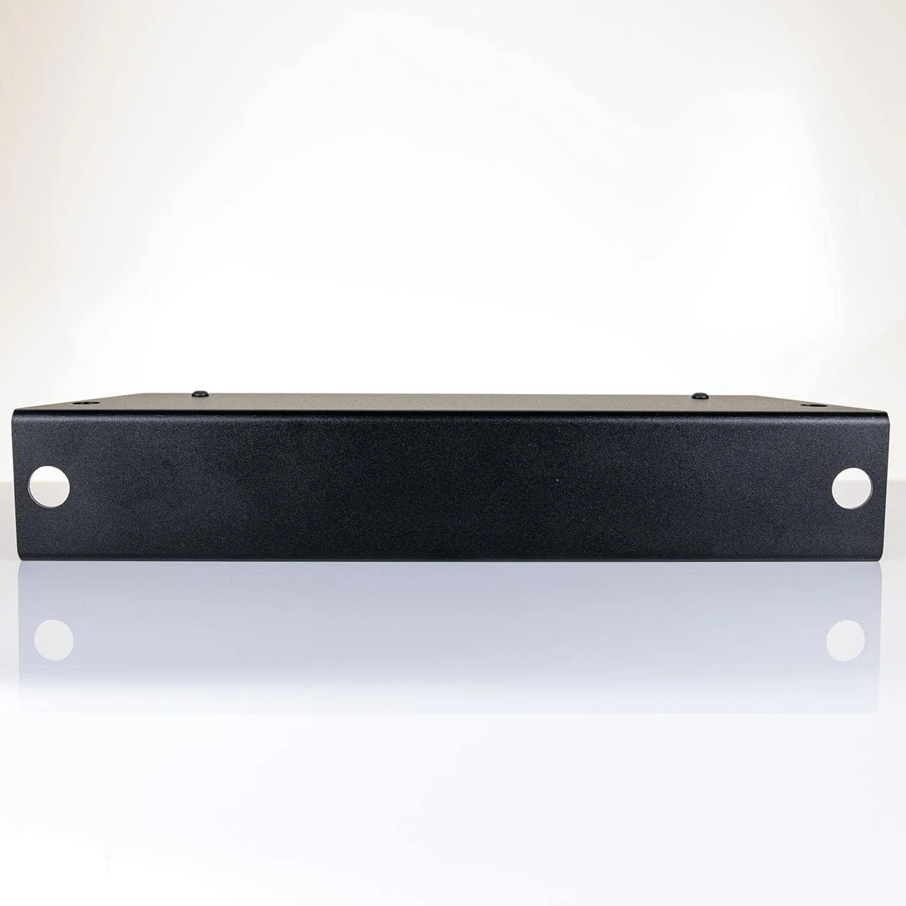 مبدل 4 پورت eDMX4 MAX 5 پین – ArtNet/sACN از طریق اترنت به DMX 512 با اتصالات XLR و بدنه فلزی مقاوم