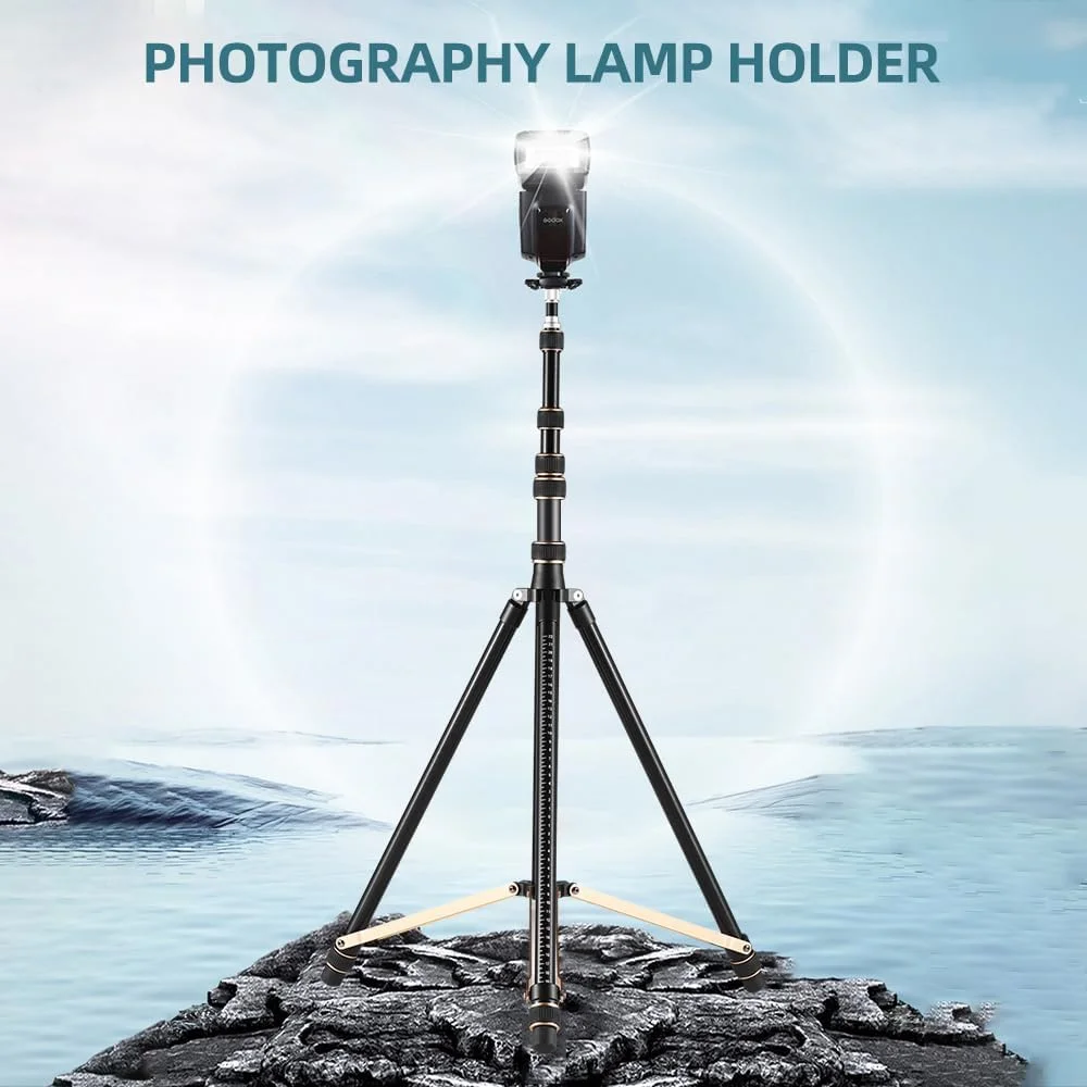 پایه نور ویدئویی قابل تنظیم 252 سانتی‌متری، ساخته شده از آلیاژ آلومینیوم، 4 قسمتی، با ظرفیت بارگیری 6 کیلوگرم، دارای ستون مرکزی جداشدنی با پیچ رزوه ای 1/4 و 3/8 اینچی، مناسب برای نورهای LED ویدئویی YUNNSTORE