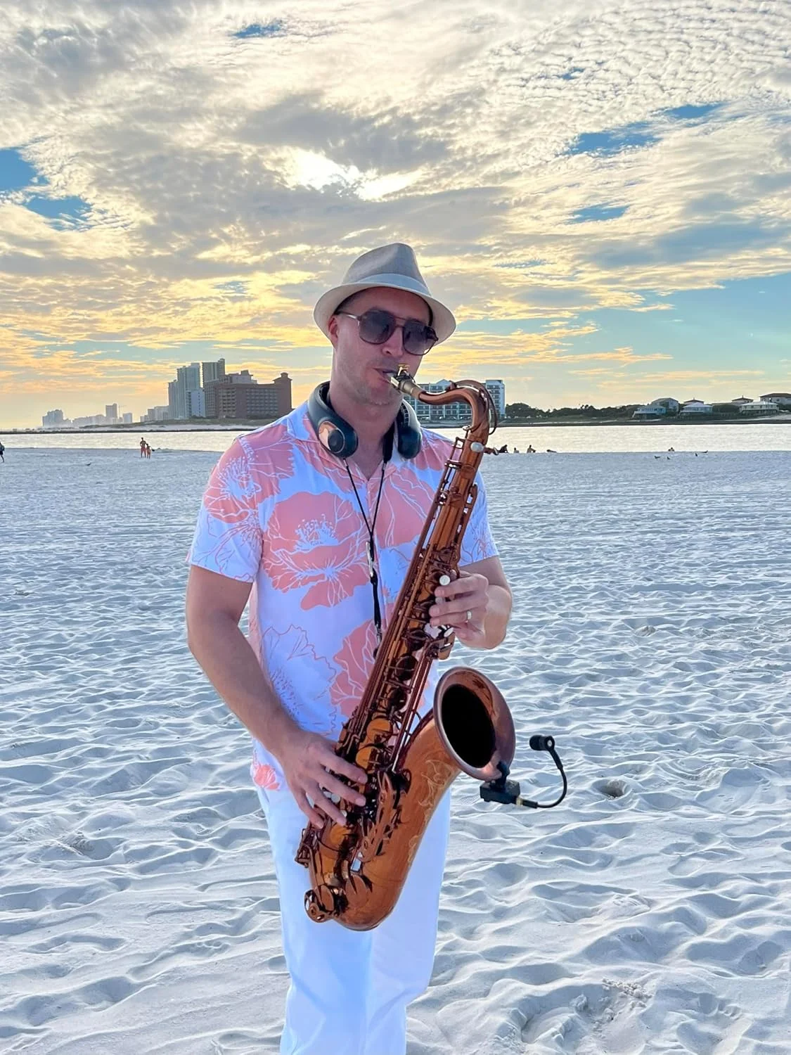 سیستم میکروفون بی سیم Xvive U7 برای ساکسیفون، میکروفون بی سیم 2.4 گیگاهرتز برای ساکسیفون، ترومپت، ترومبون و سازهای بادی برنجی