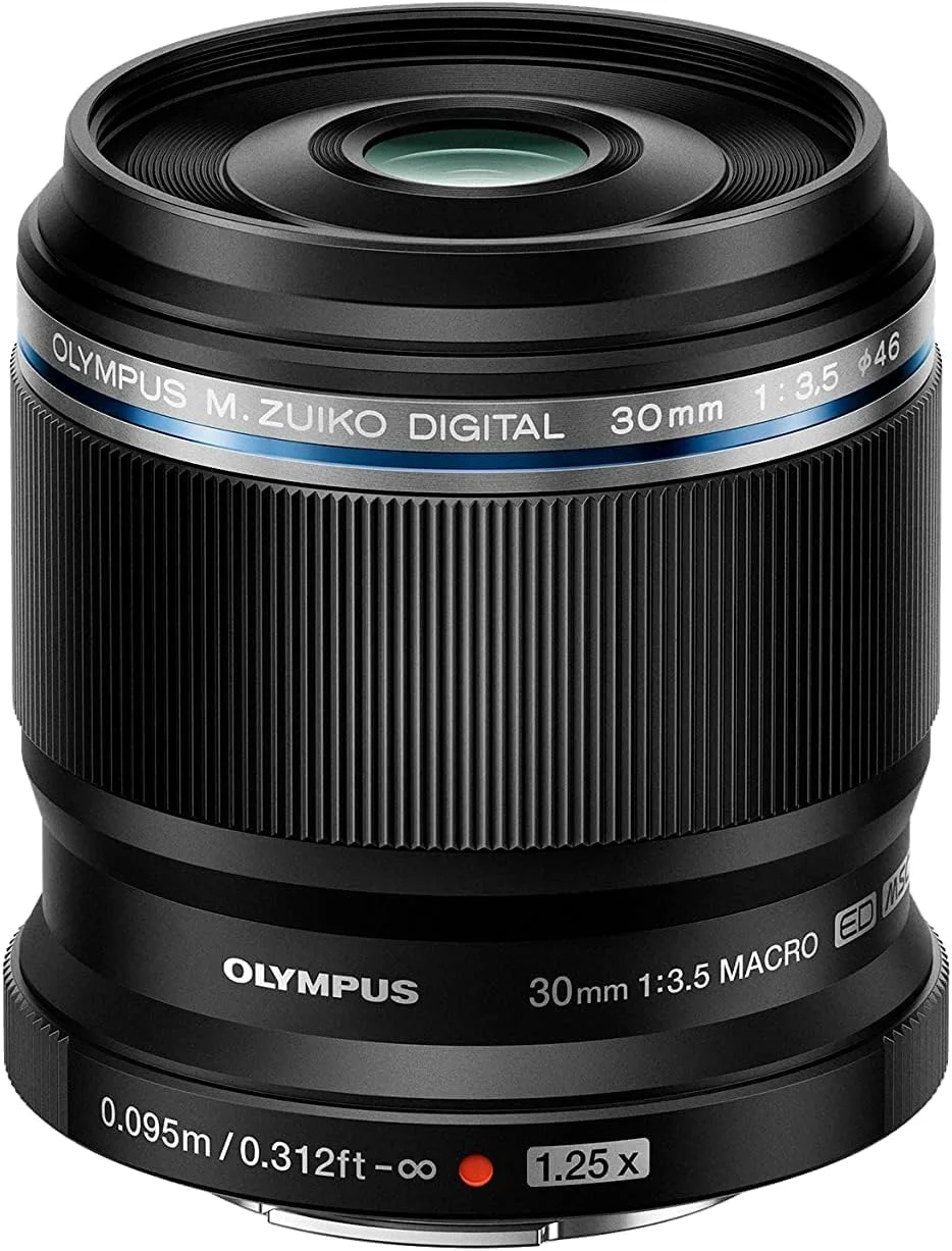 لنز ماکرو Olympus M. Zuiko Digital ED 30mm F3.5، مناسب برای تمام دوربین های MFT (مدل های Olympus OM-D & PEN، سری Panasonic G)، مشکی لنز ماکرو Olympus M. Zuiko Digital ED 30mm F3.5، مناسب برای تمام دوربین های MFT (مدل های Olympus OM-D & PEN، سری Panasonic G)، مشکی