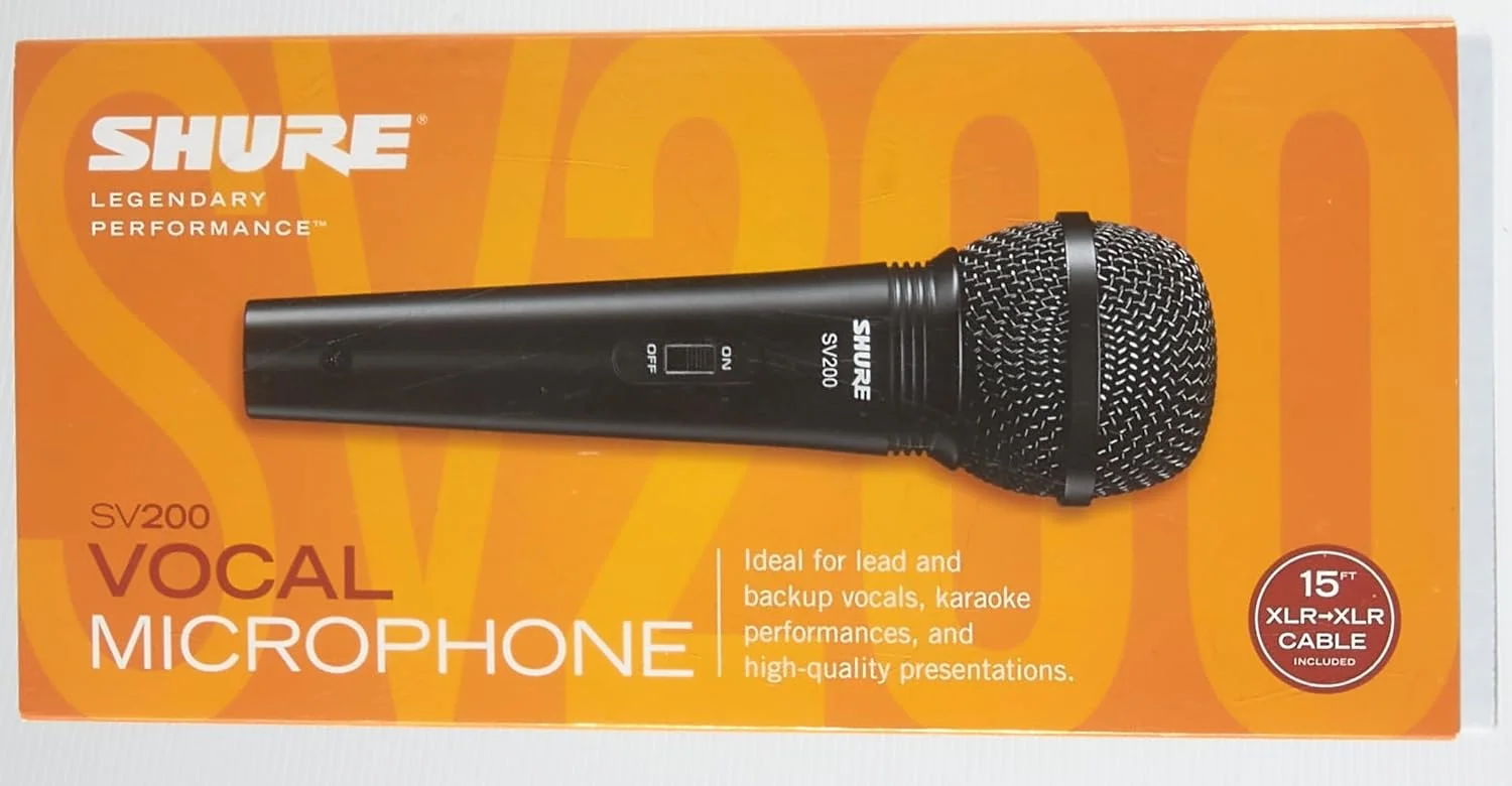 میکروفون دستی داینامیک کاردیوئید Shure SV200، پاسخ فرکانسی گسترده، کاهش فیدبک، برای آواز زنده و کارائوکه، مشکی