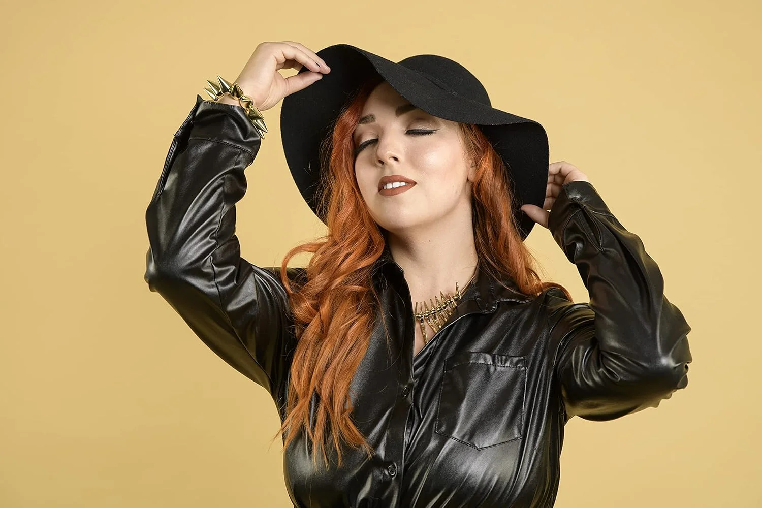 کاغذ پس زمینه عکاسی بدون درز عالی، شماره 66 گندمی (عرض 134 سانتی متر در طول 5.5 متر) کاغذ پس زمینه عکاسی بدون درز عالی، شماره 66 گندمی (عرض 134 سانتی متر در طول 5.5 متر)