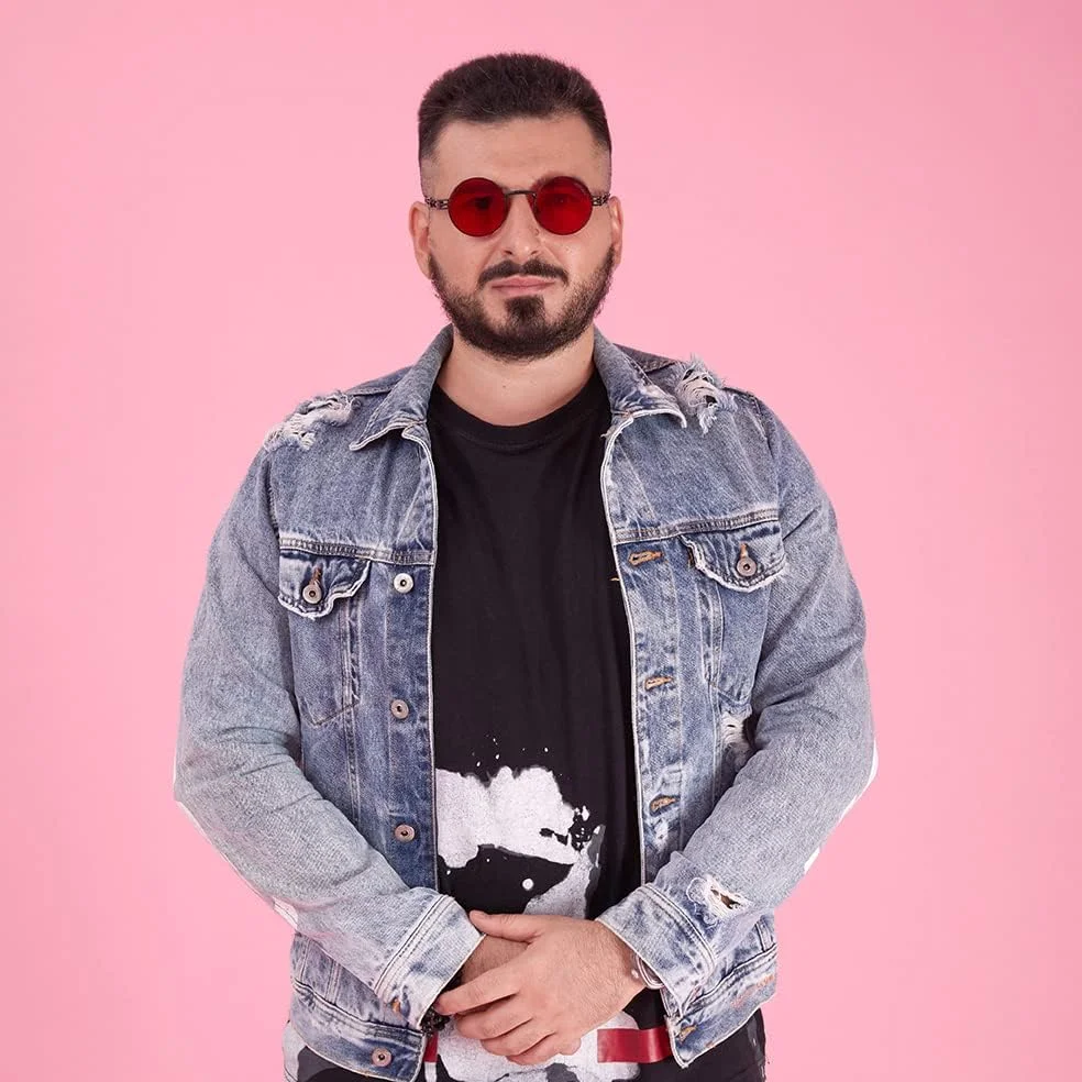 کاغذ پس زمینه عکاسی بدون درز Yizhily، رول پس زمینه کاغذی برای عکاسی، 135 سانتی متر در 4.8 متر، مرجانی، صورتی گل میخک