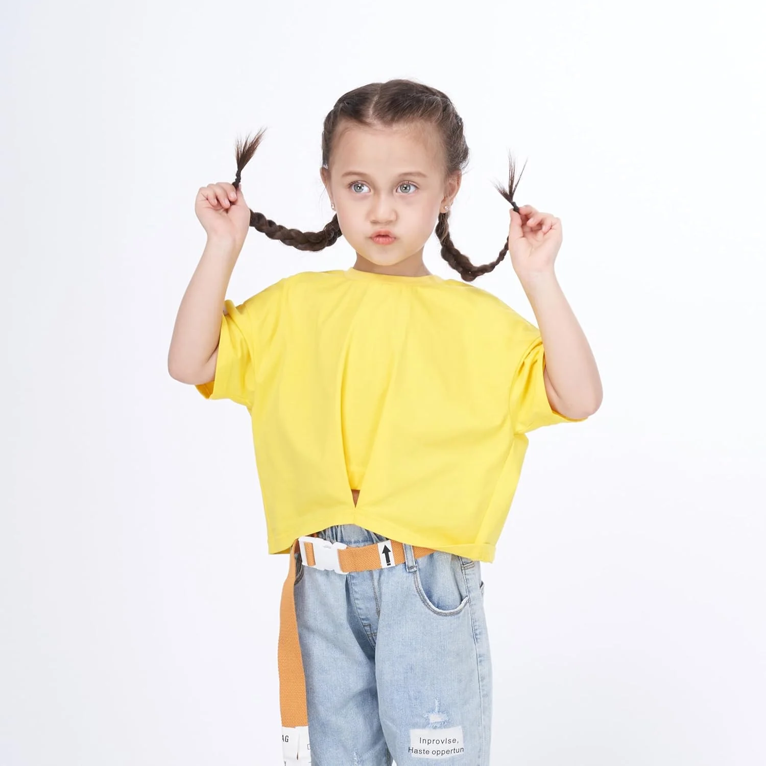 رول کاغذ پس زمینه عکاسی بدون درز، پس زمینه کاغذ آبی برای عکاسی، فیلمبرداری و استریم (سفید قطبی، 135 سانتی متر در 4.8 متر) رول کاغذ پس زمینه عکاسی بدون درز، پس زمینه کاغذ آبی برای عکاسی، فیلمبرداری و استریم (سفید قطبی، 135 سانتی متر در 4.8 متر)