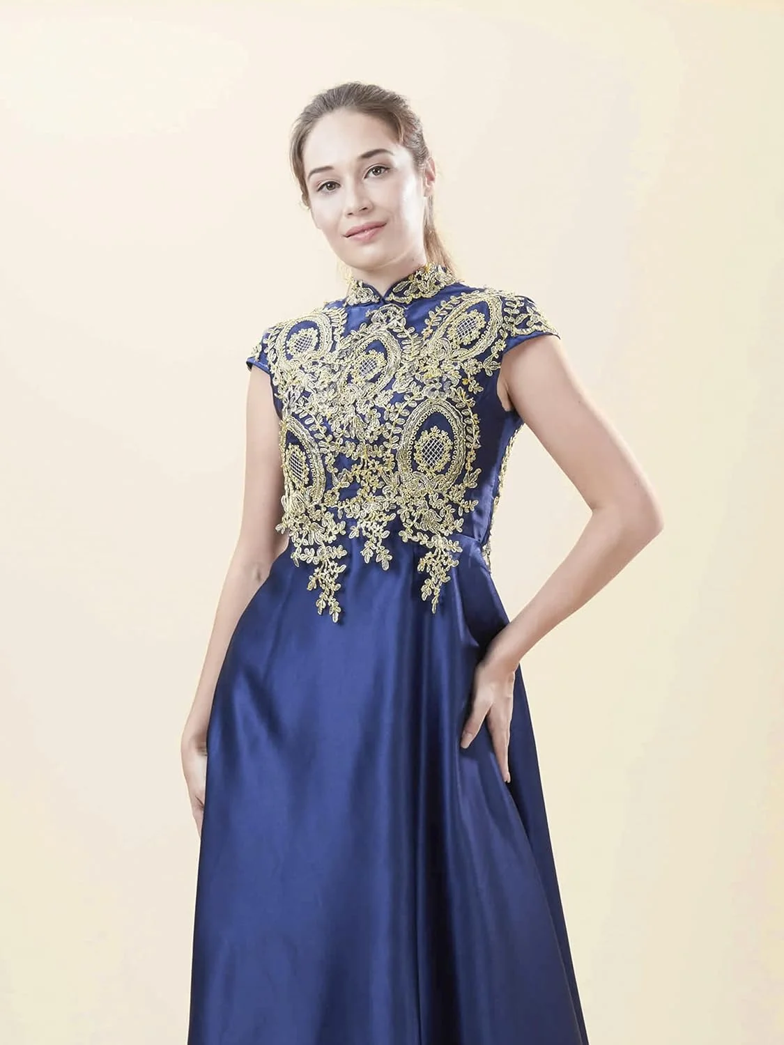 کاغذ پس زمینه عکاسی بدون درز Huamei، کاغذ پس زمینه عکس با عرض 135 سانتی متر در طول 4.8 متر (1.3x4.8 متر، #33 عاجی)