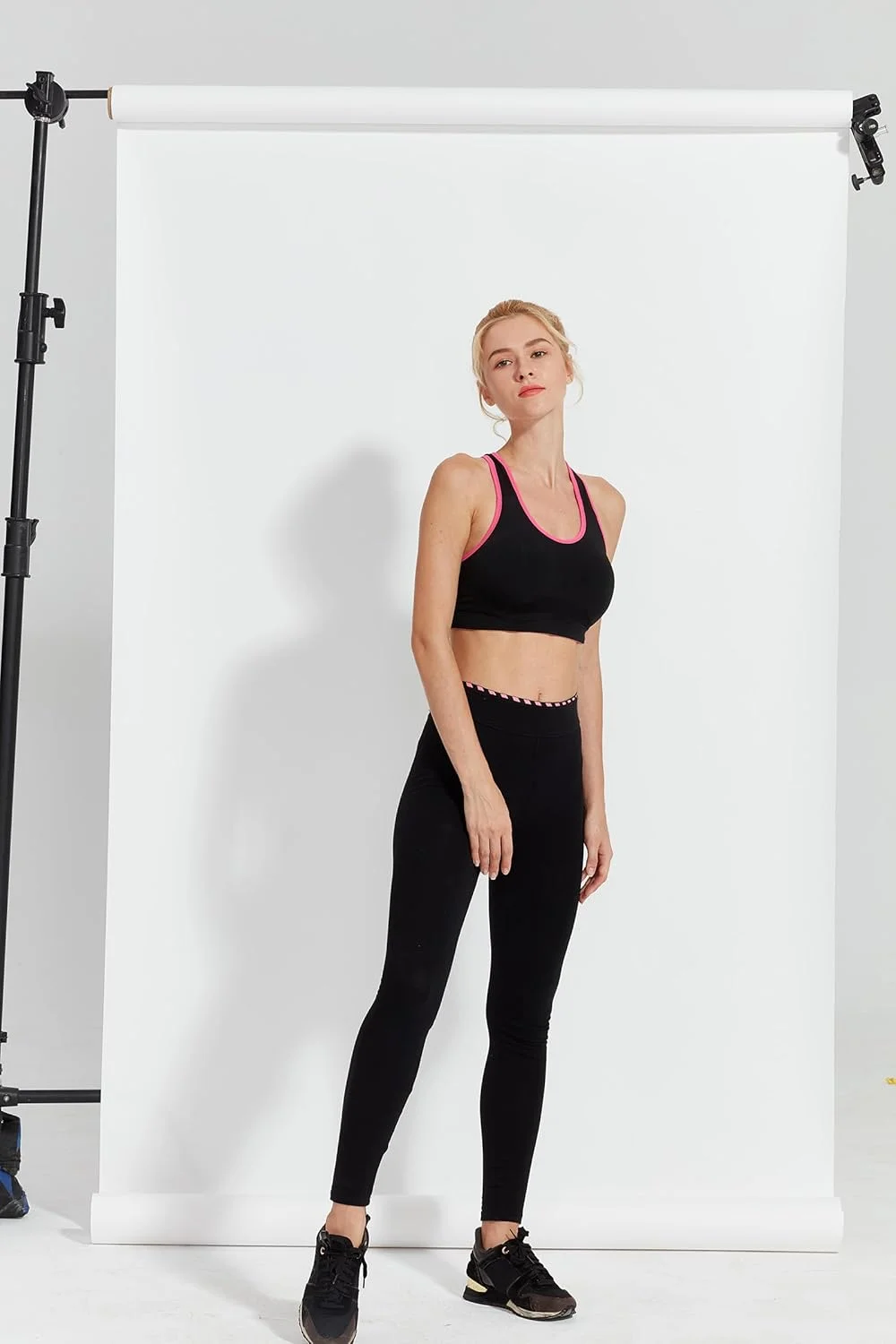 کاغذ پس زمینه عکاسی بدون درز Huamei، کاغذ پس زمینه عکس عرض 135 سانتی متر در طول 4.8 متر، سفید روشن اکو 69 (135569) کاغذ پس زمینه عکاسی بدون درز Huamei، کاغذ پس زمینه عکس عرض 135 سانتی متر در طول 4.8 متر، سفید روشن اکو 69 (135569)