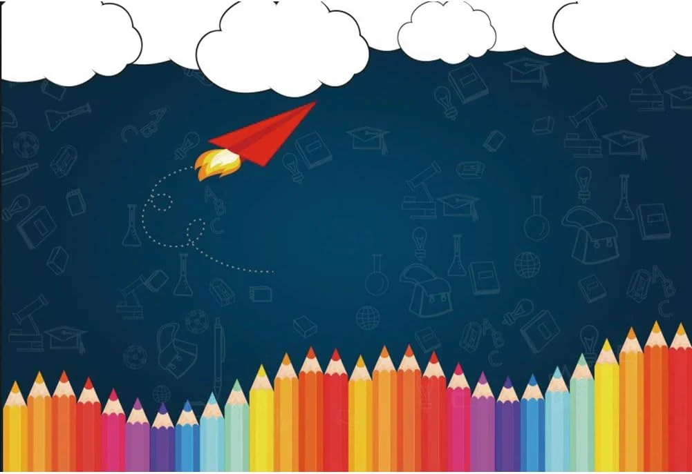 پس زمینه عکاسی Leyiyi با طرح بازگشت به مدرسه، تخته سیاه کلاس قدیمی، قلم های رنگی، فصل بازگشت، کاغذ دیواری طرح دار، هواپیمای کاغذی، مناسب برای عکس دانش آموزی، استودیو عکس وینیل