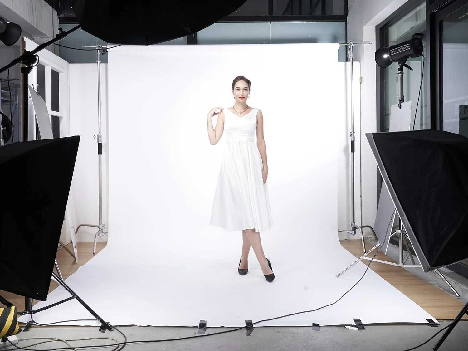 رول کاغذ پس زمینه عکاسی بدون درز، پس زمینه کاغذ عکس سفید برای عکاسی، فیلمبرداری و استریمینگ (53''x16 'سفید قطبی) رول کاغذ پس زمینه عکاسی بدون درز، پس زمینه کاغذ عکس سفید برای عکاسی، فیلمبرداری و استریمینگ (53''x16 'سفید قطبی)