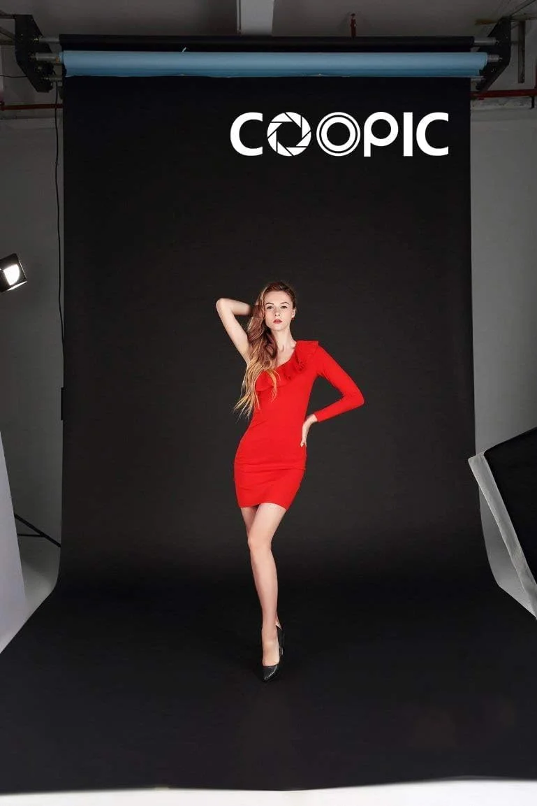کاغذ پس زمینه مشکی COOPIC با ابعاد 1.35 متر در 11 متر، مناسب برای استودیو عکاسی، پرتره، پس زمینه یکپارچه تاشو، عکاسی کلاسیک و فشن برای عکاسان حرفه ای استودیو