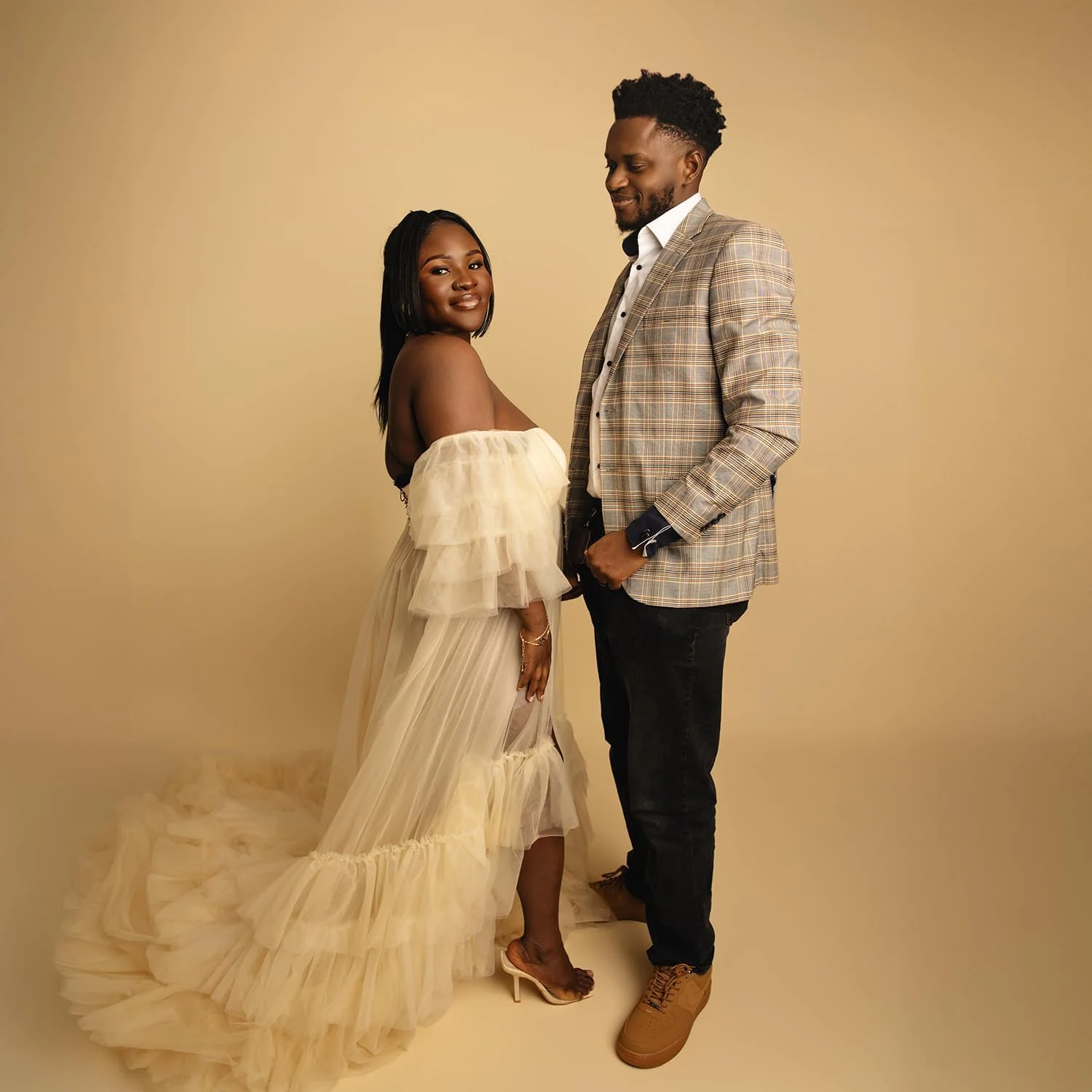 پس زمینه کاغذی بدون درز کیت، کرم بژ، مناسب عکاسی (2.2 متر در 10 متر، عاجی)