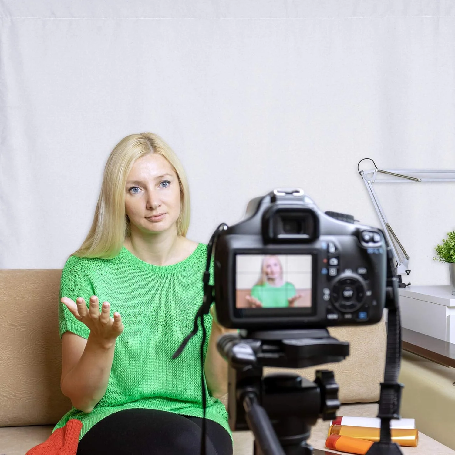 پس زمینه سفید برای عکاسی، پارچه پس زمینه کروماکی پلی استر 3x3.6 متر، پس زمینه یکدست تاشو برای عکاسی، پخش زنده، استودیوی فیلمبرداری پس زمینه سفید برای عکاسی، پارچه پس زمینه کروماکی پلی استر 3x3.6 متر، پس زمینه یکدست تاشو برای عکاسی، پخش زنده، استودیوی فیلمبرداری