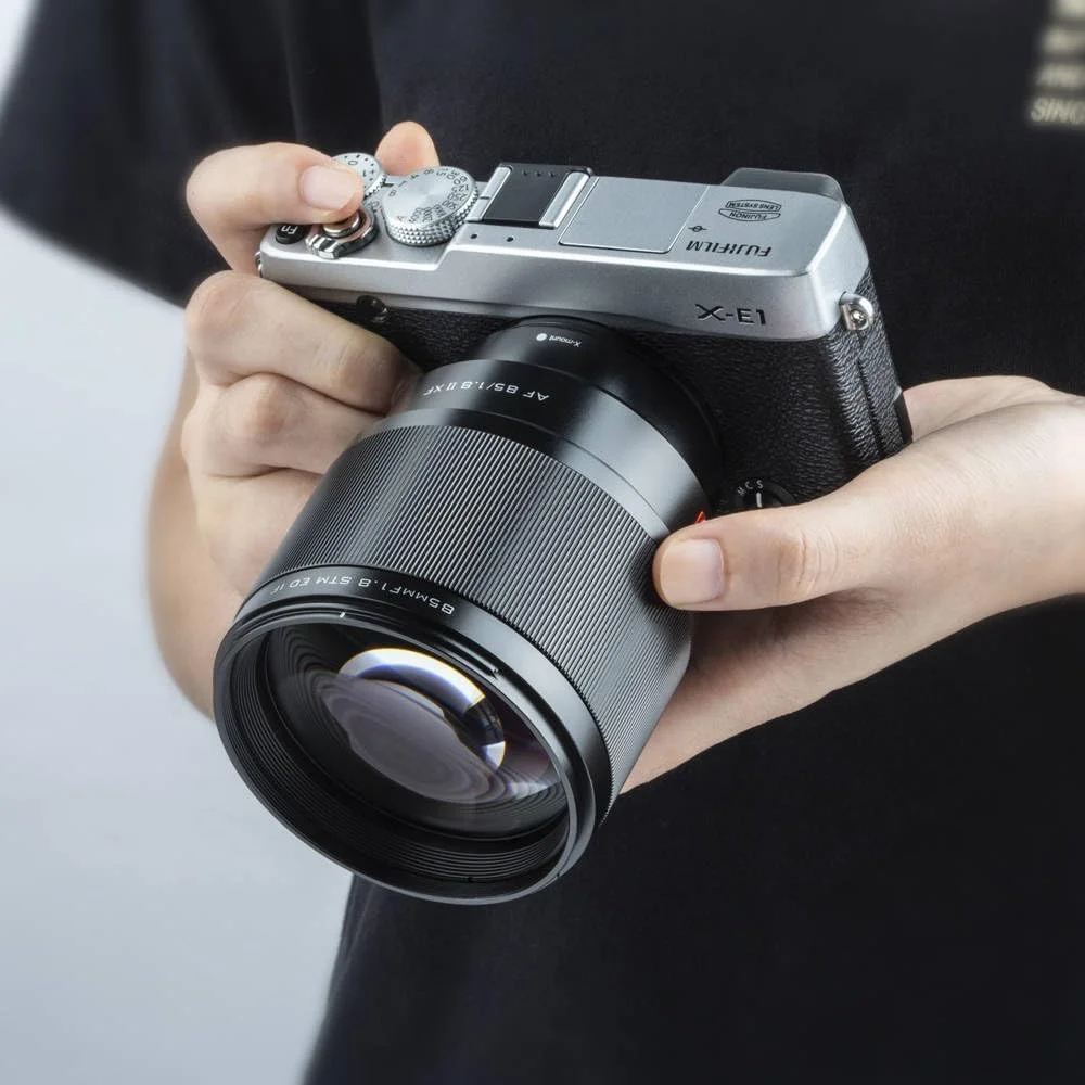 لنز فوکوس خودکار ویلتراکس FE-85 F1.8 II سازگار با دوربین های فوجی X-Mount، روشنایی بالا ایده آل برای پرتره