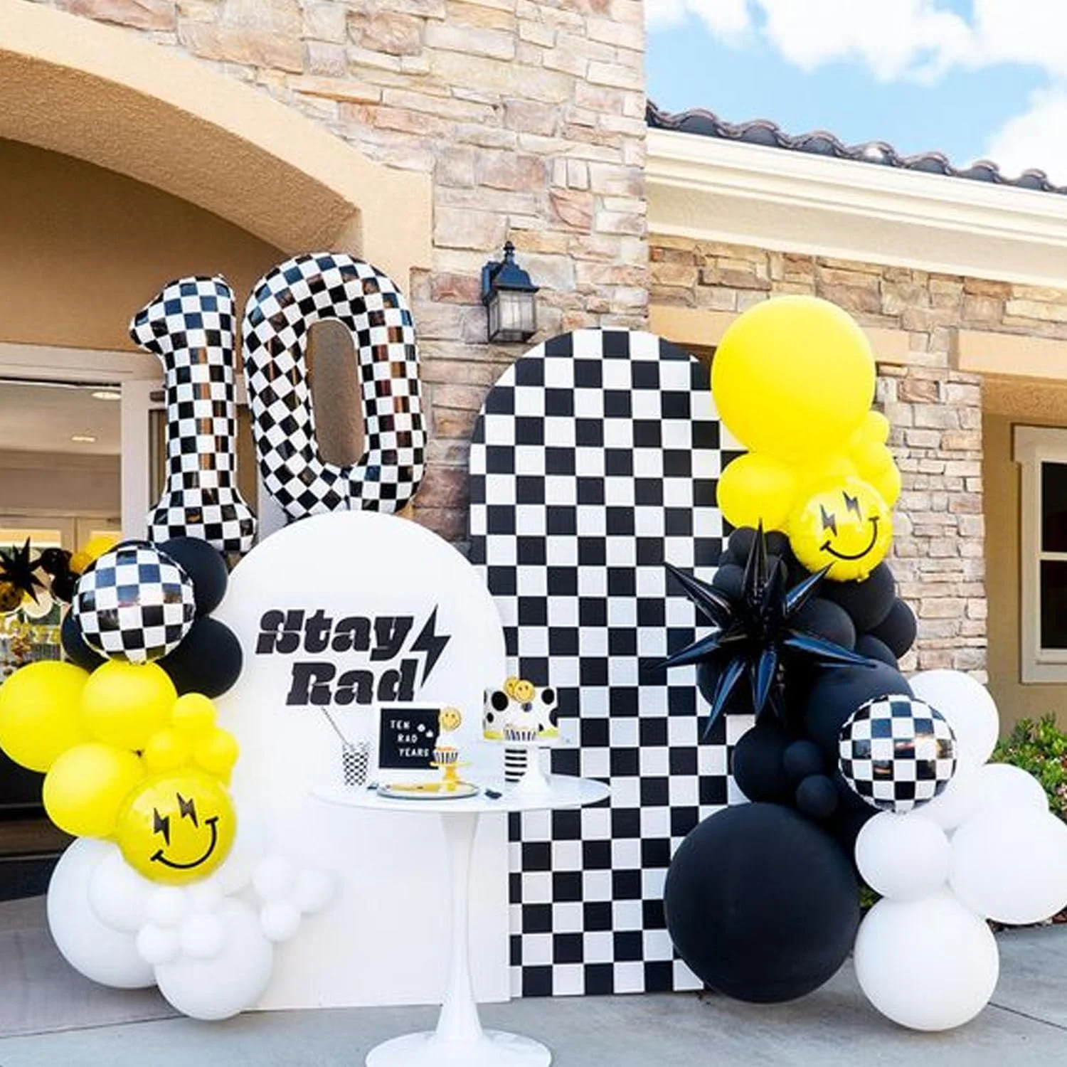 کاور پس زمینه طاق کمانی Lrrtwer با طرح شطرنجی مسابقه ای سیاه و سفید برای جشن تولد و مهمانی (180 سانتی متر)