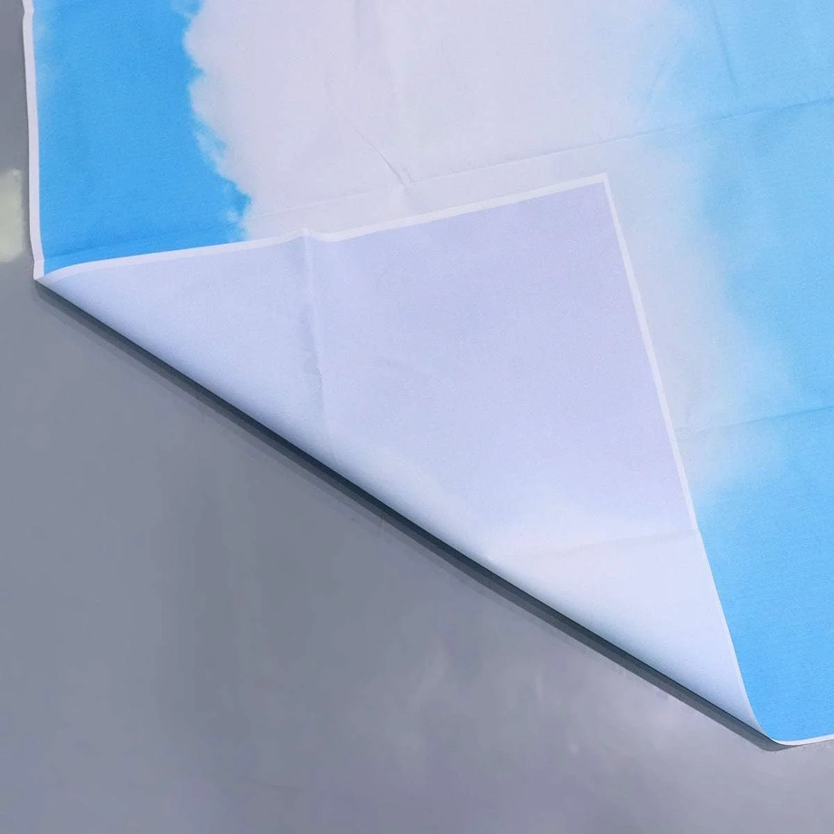 پس زمینه عکاسی بدون درز با طرح آسمان آبی و ابرهای سفید، پارچه پس زمینه استودیویی سه بعدی پلیسه دار، 210x150 سانتی متر