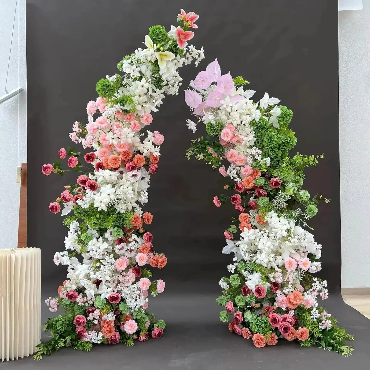 پایه دکوری برای مهمانی، دروازه شاخ آهنی، پایه پس زمینه گلدار، دکوراسیون گل مهمانی، برای پس زمینه صحنه پایه گل چمن در فضای باز، مشکی، 1.5+1.8 متر پایه دکوری برای مهمانی، دروازه شاخ آهنی، پایه پس زمینه گلدار، دکوراسیون گل مهمانی، برای پس زمینه صحنه پایه گل چمن در فضای باز، مشکی، 1.5+1.8 متر