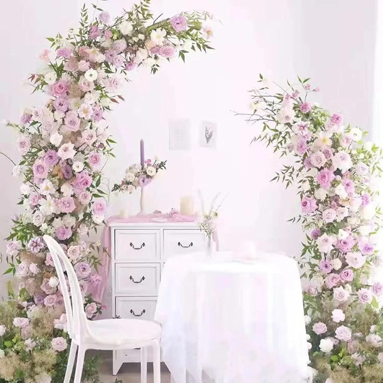 استند پس زمینه طاق قوسی شکل، قاب درب قوسی فلزی طلایی برای جشن تولد، حمام نوزاد، مراسم، دکوراسیون پس زمینه غرفه عکس