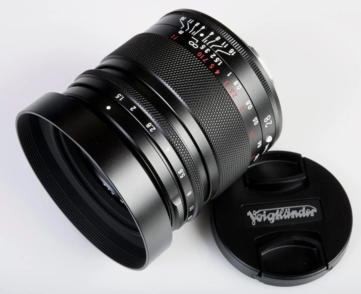 لنز Voigtlander Nokton 28mm f/1.5 Aspherical سازگار با دهانه Sony E لنز Voigtlander Nokton 28mm f/1.5 Aspherical سازگار با دهانه Sony E