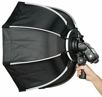 سافت باکس هشت ضلعی تریوپو VTS (55 سانتی متر) سبک و قابل حمل به همراه براکت نوع S2 و 2 عدد پارچه پخش کننده نور | کیف حمل | سازگار با تمامی فلاش های اسپیدلایت