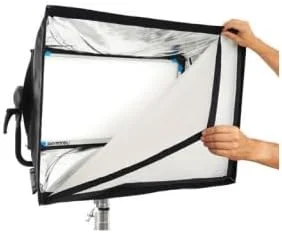 سافت باکس R&m به همراه گرید و دیفیوزر 1/2 برای ARRI Skypanel S60