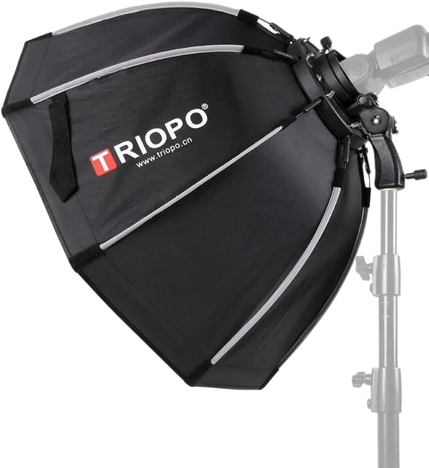 سافت باکس هشت ضلعی تاشو 65 سانتی متری 8 میله ای به همراه پارچه نرم و دسته برای فلاش های روی دوربین