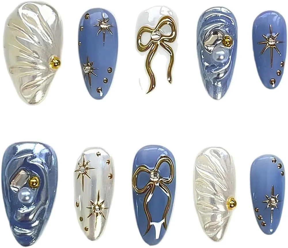 ناخن مصنوعی آبی تزویق 24 عددی با چسب، طرح ستاره نگین دار صدف آبی، طول متوسط پوشش کامل، پاپیون سه بعدی مروارید مهره های طلایی الماس، ناخن های مصنوعی اکریلیک نوک فرانسوی برای زنان