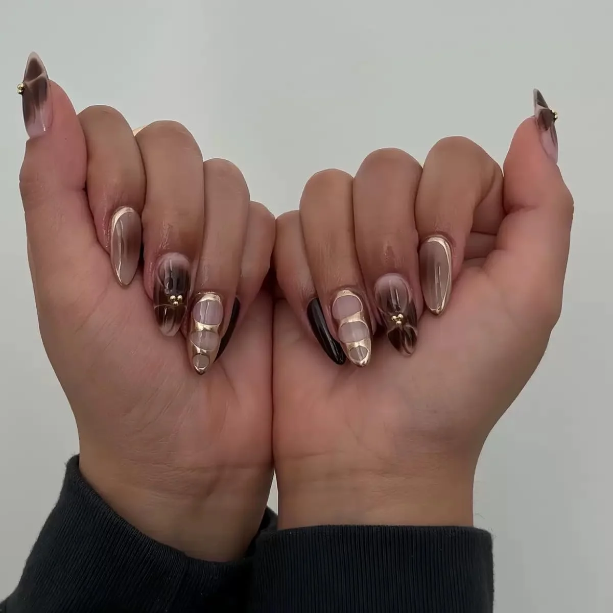 ناخن مصنوعی فرنچ - بسته ناخن های ژلی نرم فرنچ کوتاه، ناخن مصنوعی با کیفیت سالنی، ناخن چسبی بدون درز برای طراحی ناخن و مانیکور بانوان (54 عدد) ناخن مصنوعی فرنچ - بسته ناخن های ژلی نرم فرنچ کوتاه، ناخن مصنوعی با کیفیت سالنی، ناخن چسبی بدون درز برای طراحی ناخن و مانیکور بانوان (54 عدد)
