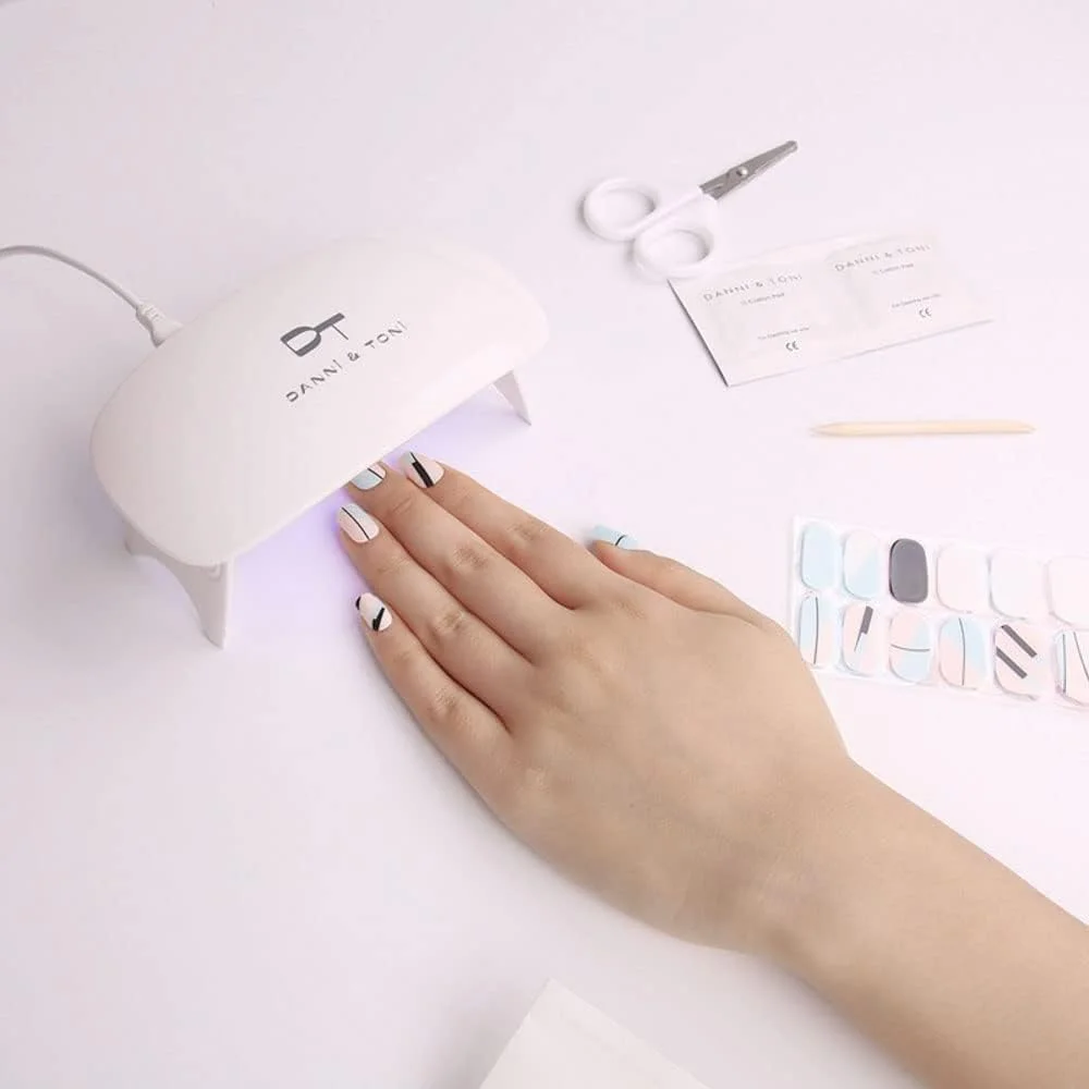 دستگاه خشک کن لاک ژل ناخن LED دانی و تونی 6 وات با تایمر 60 ثانیه