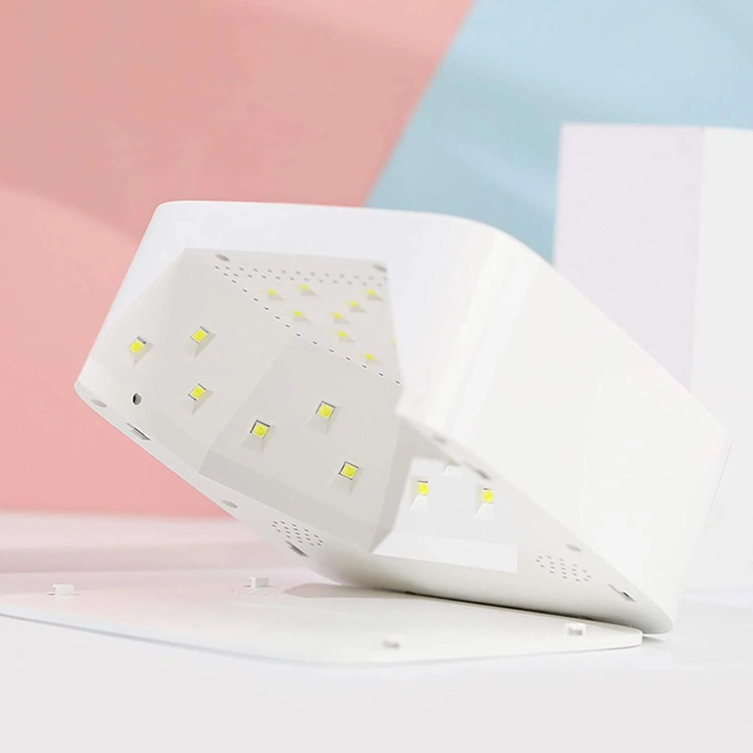 دستگاه خشک کن لاک ژل ناخن بی سیم 48 وات LED UV با باتری قابل شارژ، دستگاه لامپ ناخن برای خشک کردن دست و پا 48 وات نور قرمز الکتریکی