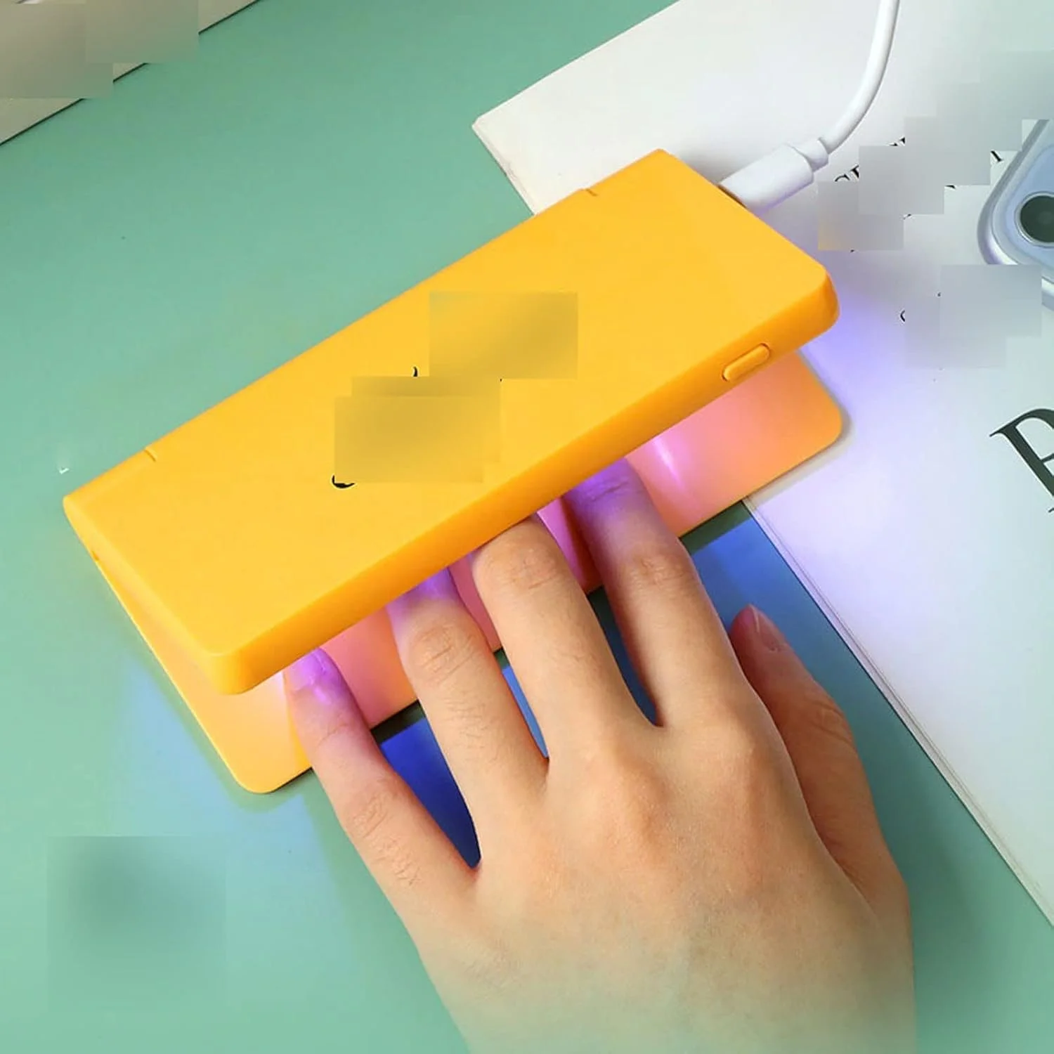 چراغ ناخن قابل حمل کوچک VIZCO مدل جدید با رابط USB و 8 LED و توان 8 وات، دارای پوشش تاشو، ابزار خشک کننده سریع لاک