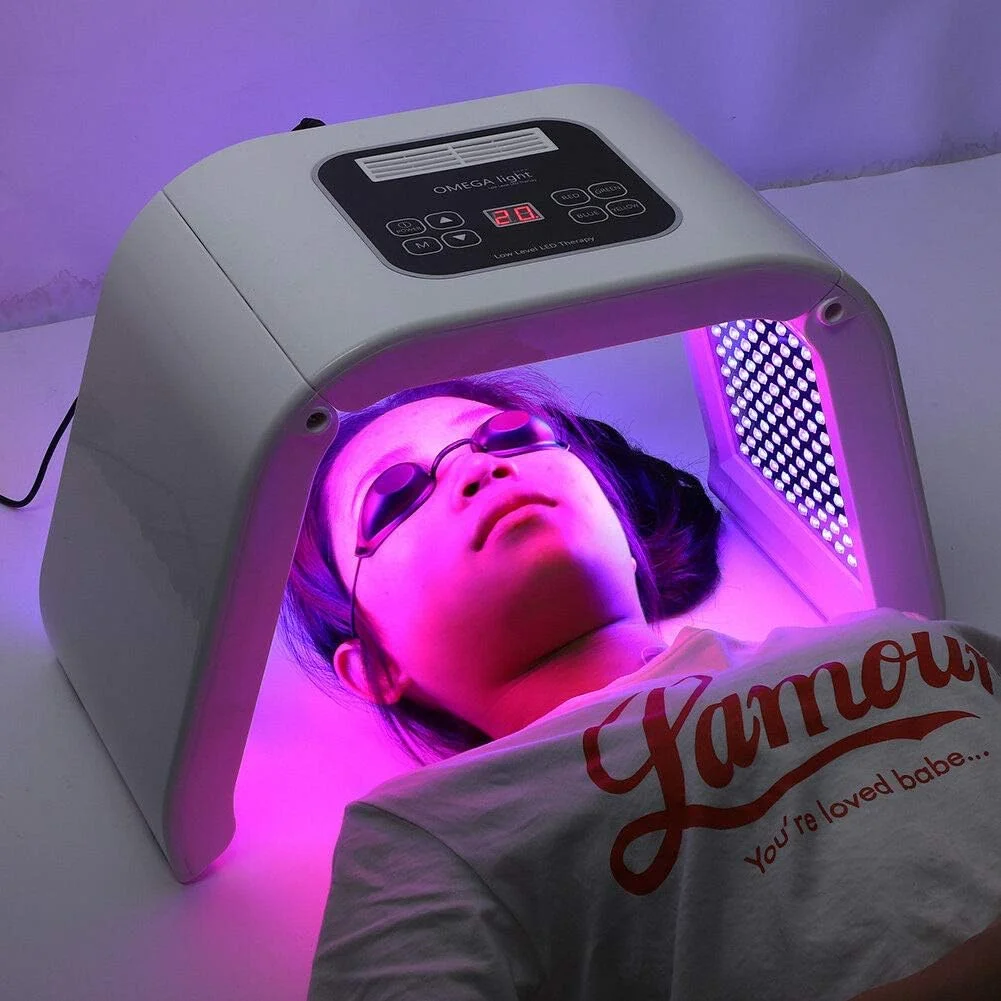 ماسک صورت LED مدل Vinmax PDT، دستگاه نور درمانی 4 لامپه سالنی، دستگاه زیبایی مراقبت از پوست صورت و بدن با 4 نور PDT، ضد چروک به همراه محافظ چشم، سفید