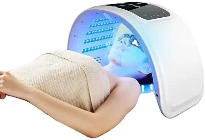 دستگاه نوردرمانی صورت - ماسک LED هفت رنگ با حسگر لمسی - دستگاه زیبایی خانگی برای مراقبت از پوست صورت و بدن، به همراه اسپری مرطوب کننده