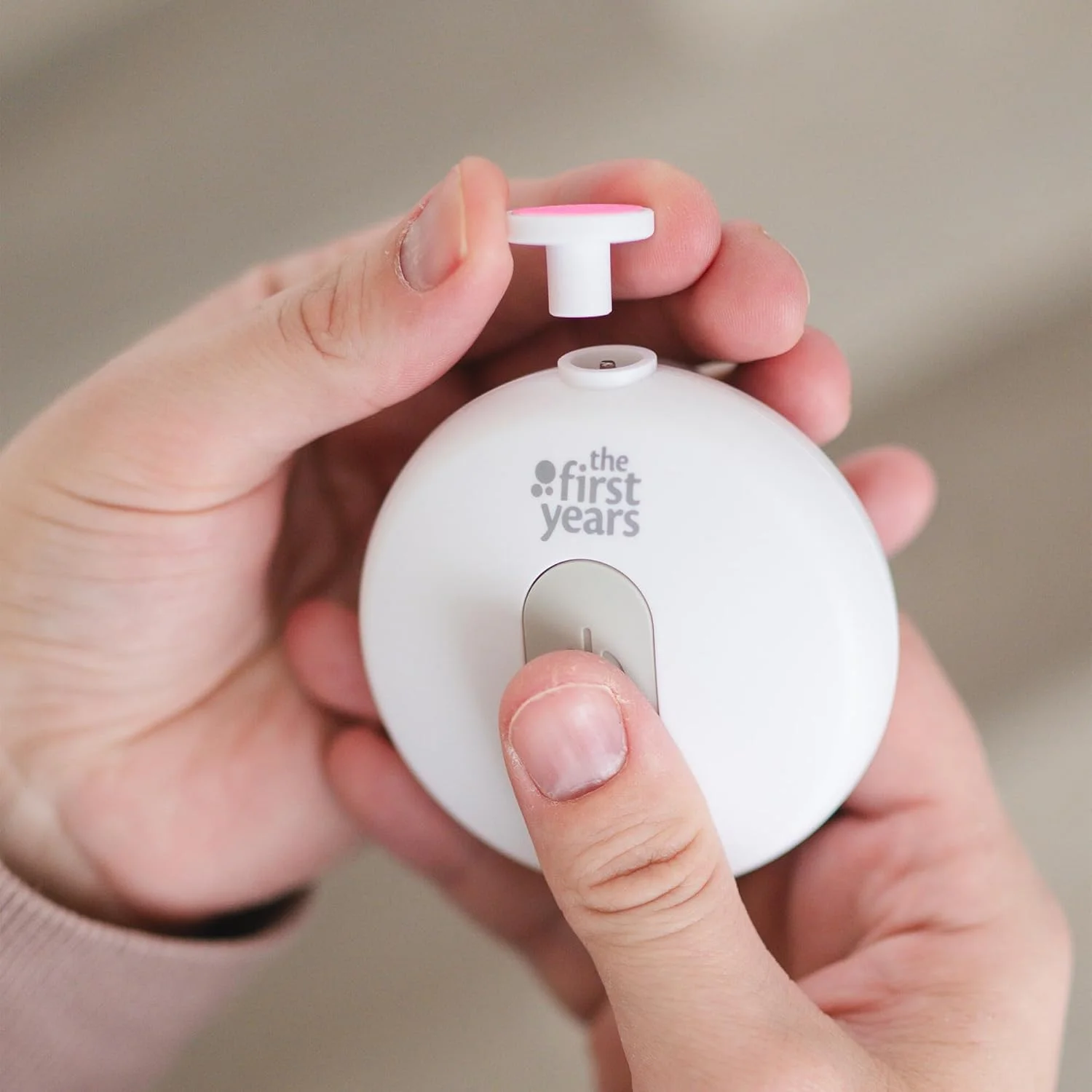 ناخن گیر برقی کودک فرست یرز - شامل ذره بین، سر پولیش ناخن و کیف مسافرتی - سوهان ناخن کودک برای لوازم ضروری حمام کودک - ماشین اصلاح ناخن نوزاد