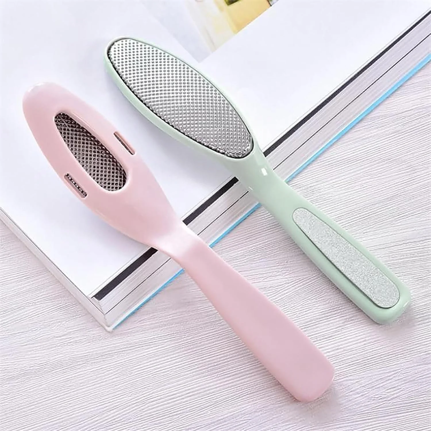 سوهان پا برای داشتن پاهایی صاف، از بین برنده پینه دو طرفه برای پوست مرده و پوست سخت، ایده آل برای مراقبت از پا و پدیکور، سبز نوردیک