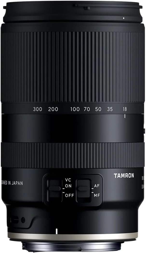 لنز زوم همه کاره Tamron 18-300mm F/3.5-6.3 Di III-A VC VXD برای دوربین های بدون آینه Canon R APS-C لنز زوم همه کاره Tamron 18-300mm F/3.5-6.3 Di III-A VC VXD برای دوربین های بدون آینه Canon R APS-C