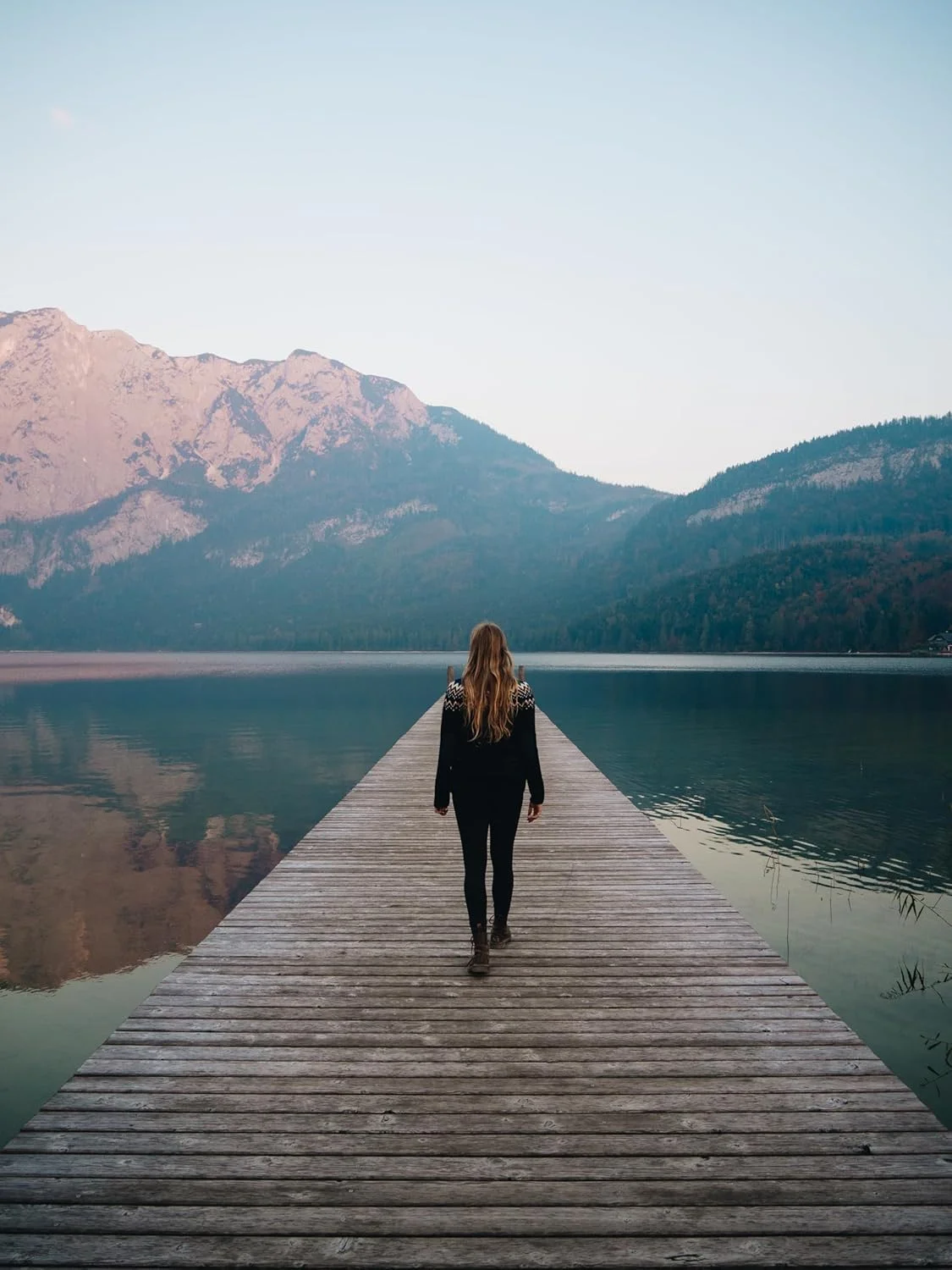 لنز OM SYSTEM M Zuiko Digital 14-42 mm F3.5-5.6 EZ، زوم استاندارد، مناسب برای تمام دوربین های MFT (مدل های Olympus OM-D و Pen، سری Panasonic G)، مشکی