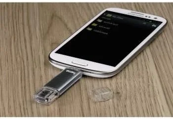 هاما | 123924 فلش مموری 16 گیگابایتی Laeta TWIN Drive | حافظه جانبی | میکرو USB | خاکستری هاما | 123924 فلش مموری 16 گیگابایتی Laeta TWIN Drive | حافظه جانبی | میکرو USB | خاکستری