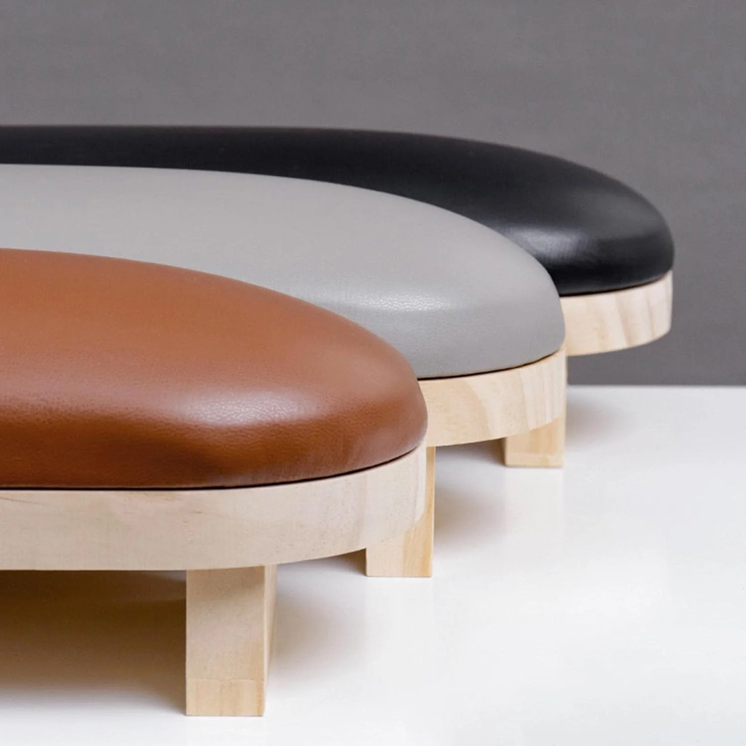 بالشتک زیر دستی PU قابل شستشو برای مانیکور سالن ناخن - مشکی کوتاه بالشتک زیر دستی PU قابل شستشو برای مانیکور سالن ناخن - مشکی کوتاه