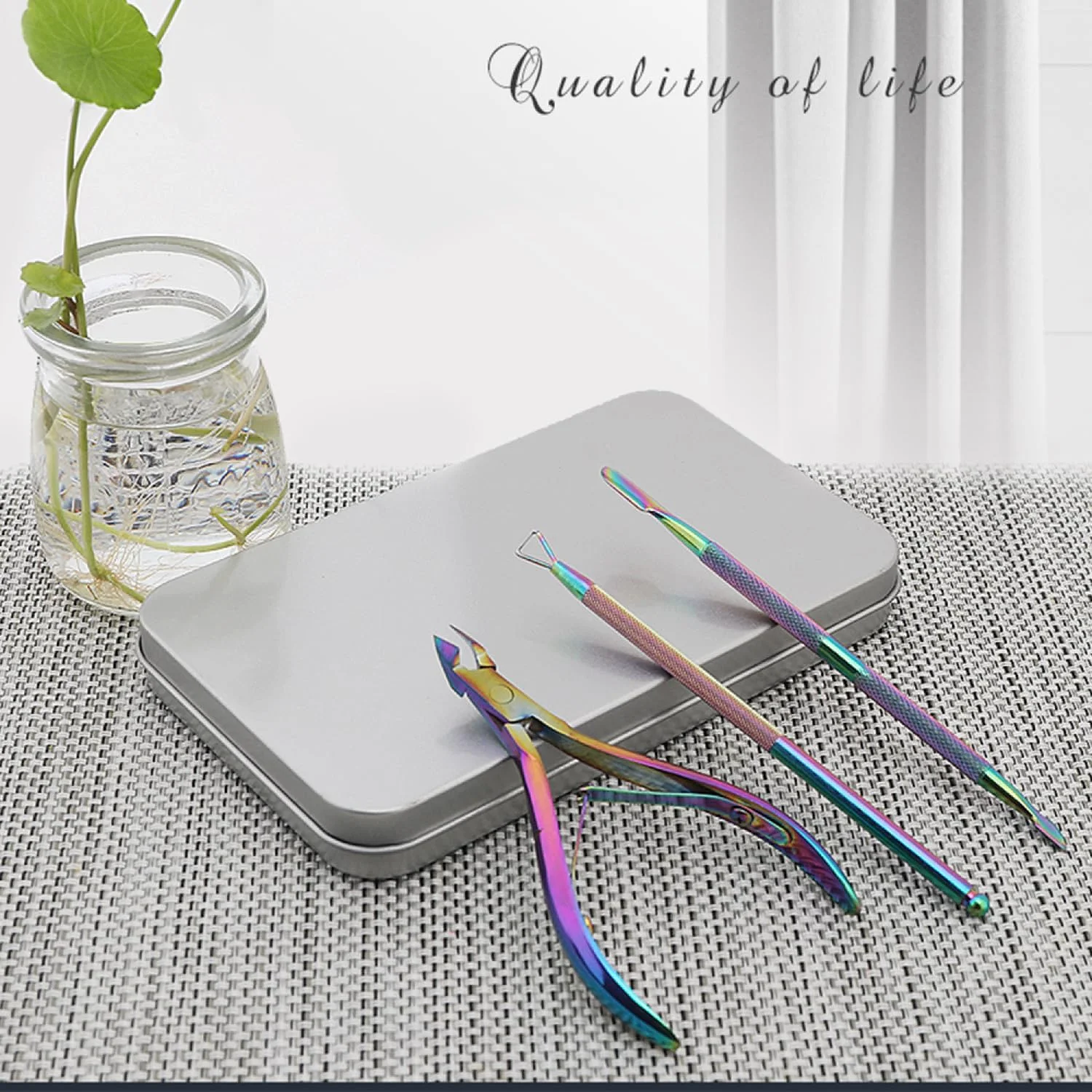 لابیموس، از بین برنده پوست های مرده اطراف ناخن، ابزار مانیکور و پدیکور حرفه ای از جنس استیل ضد زنگ، شامل عقب زننده و قیچی برای ناخن های دست و پا