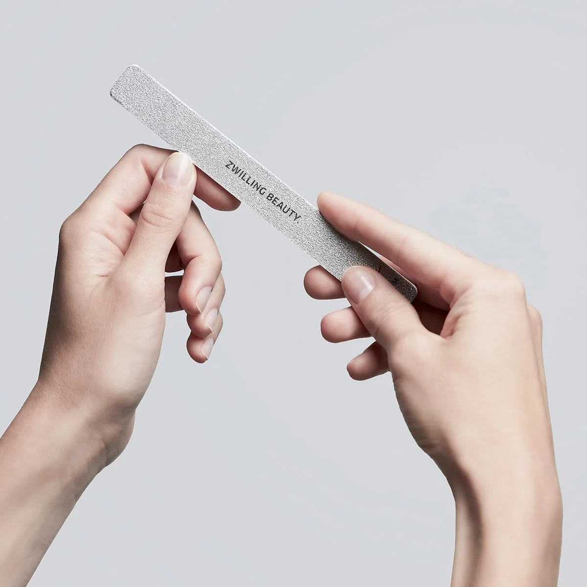 سوهان ناخن سمباده ای ZWILLING Beauty Group (سطح سوهان دانه درشت و ریز، مراقبت ملایم از ناخن، کیفیت استودیو ناخن)، ممتاز، بسته 2 عددی، سفید، 160 میلی متر