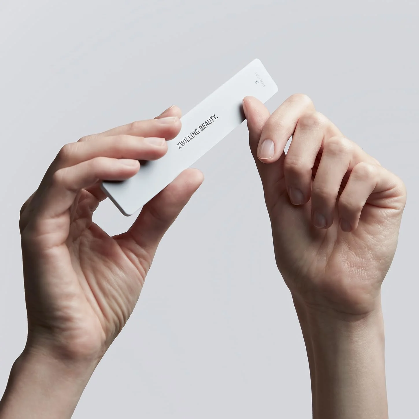 سوهان ناخن سه طرفه ZWILLING Premium با رنگ سفید، طول 160 میلی متر، مناسب برای شکل دادن، صاف کردن و صیقل دادن ناخن