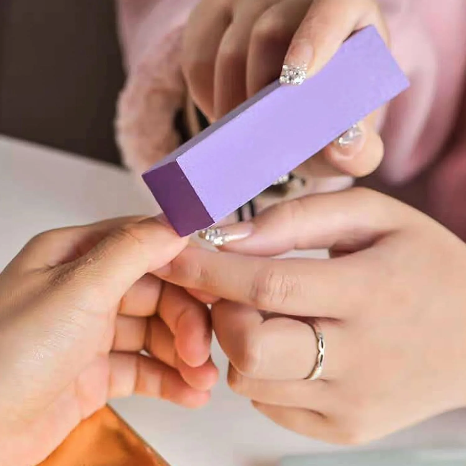 ابزار مانیکور حرفه ای مستطیلی | سوهان و بافر ناخن برای مراقبت به سبک سالن، درجه زبری 100/180، بسته 12 عددی (رنگ صورتی) ابزار مانیکور حرفه ای مستطیلی | سوهان و بافر ناخن برای مراقبت به سبک سالن، درجه زبری 100/180، بسته 12 عددی (رنگ صورتی)