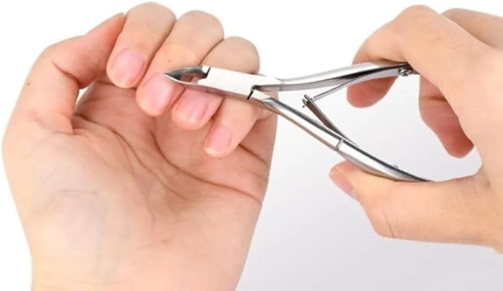 مجموعه ابزار حذف پوست مرده اطراف ناخن BELISMA، شامل نیپر کوتیکول و 2 عدد عقب زننده کوتیکول پوست مرده به همراه روغن کوتیکول (مجموعه 4 عددی) مجموعه ابزار حذف پوست مرده اطراف ناخن BELISMA، شامل نیپر کوتیکول و 2 عدد عقب زننده کوتیکول پوست مرده به همراه روغن کوتیکول (مجموعه 4 عددی)