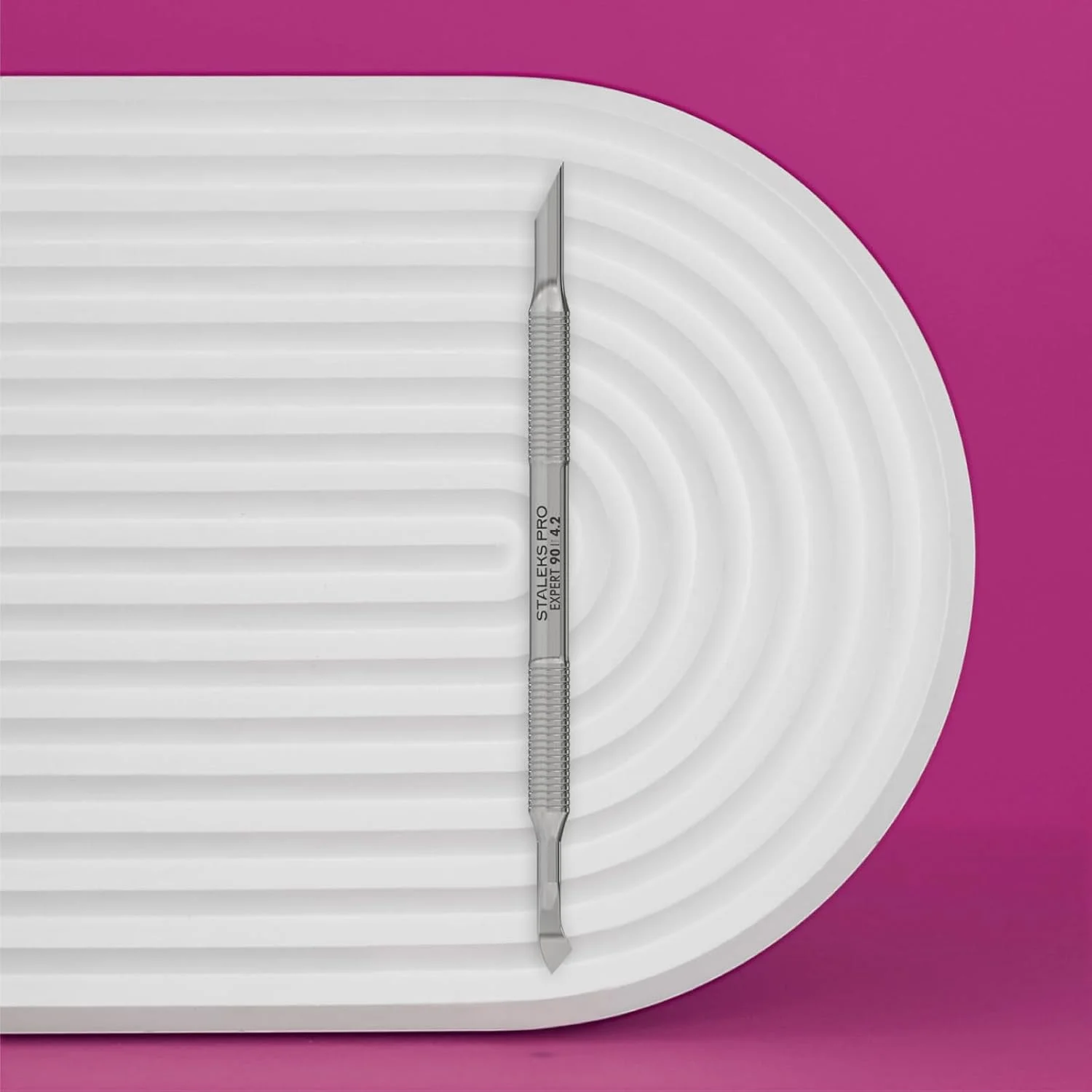 ابزار عقب زن کوتیکول استالکس پرو اکسپرت Pe-90/4.2، سر کج و تیغه خمیده ابزار عقب زن کوتیکول استالکس پرو اکسپرت Pe-90/4.2، سر کج و تیغه خمیده