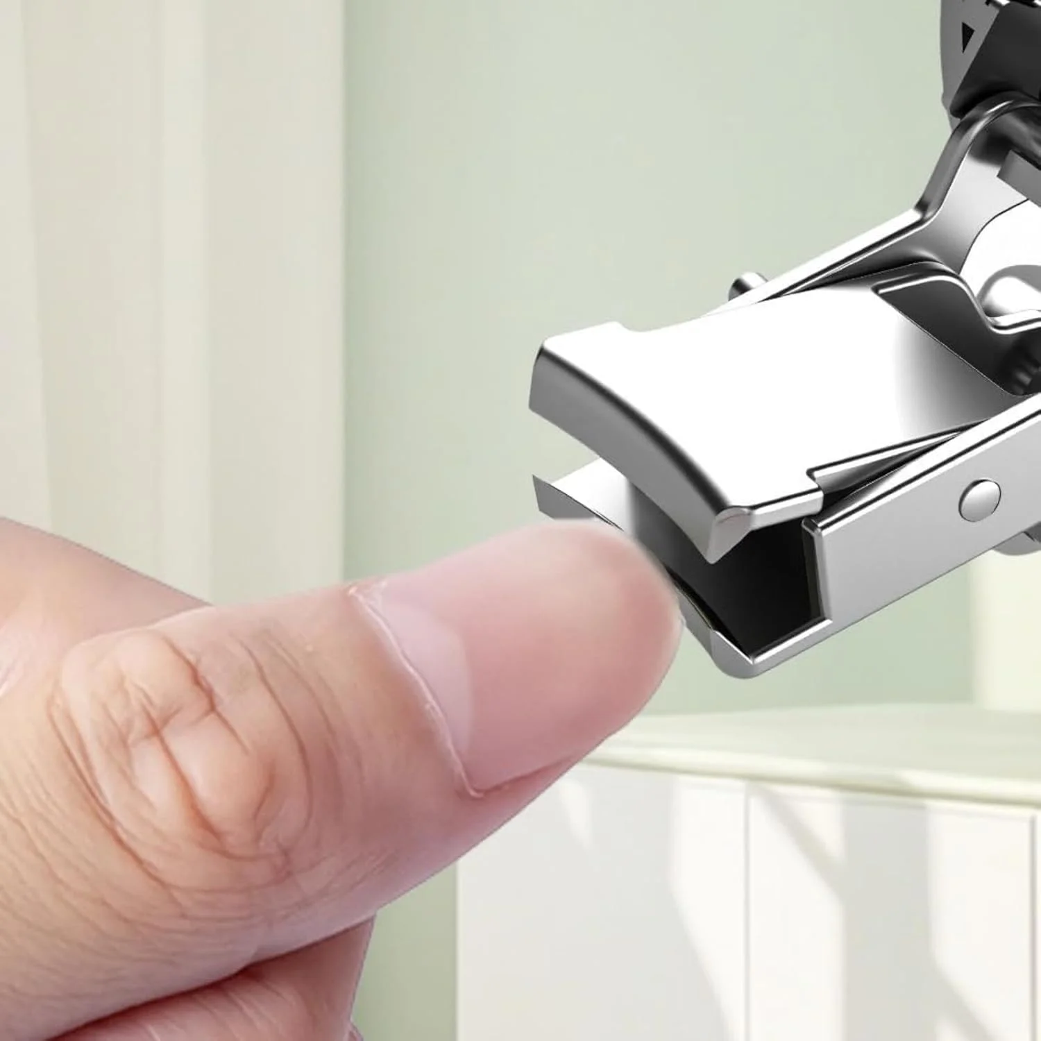 ناخن گیر تاشو جاکلیدی یلاجوی - ناخن گیر طرح جغد قابل حمل، جمع و جور و کاربردی (نقره ای) ناخن گیر تاشو جاکلیدی یلاجوی - ناخن گیر طرح جغد قابل حمل، جمع و جور و کاربردی (نقره ای)