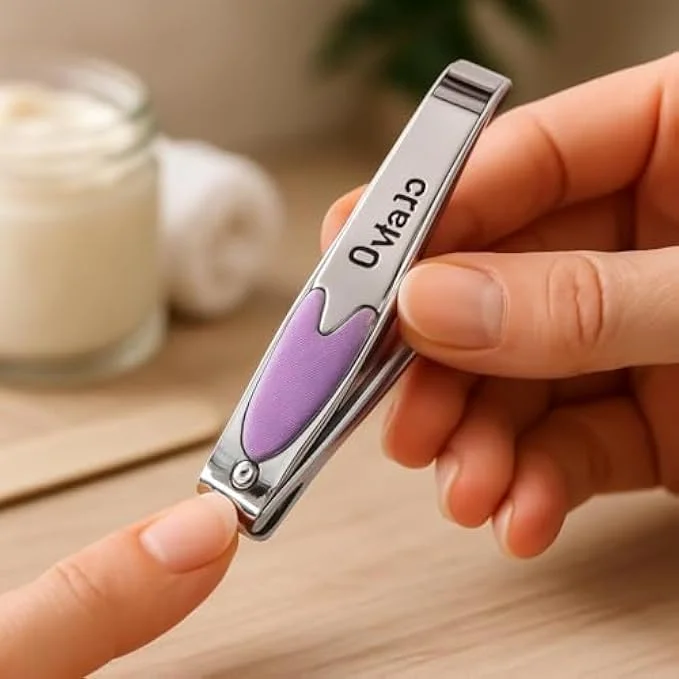 ناخن گیر فیتو بنفش 6.5x1.2 سانتی متر - ناخن گیر مسافرتی جمع و جور برای ناخن های دست و پا ناخن گیر فیتو بنفش 6.5x1.2 سانتی متر - ناخن گیر مسافرتی جمع و جور برای ناخن های دست و پا